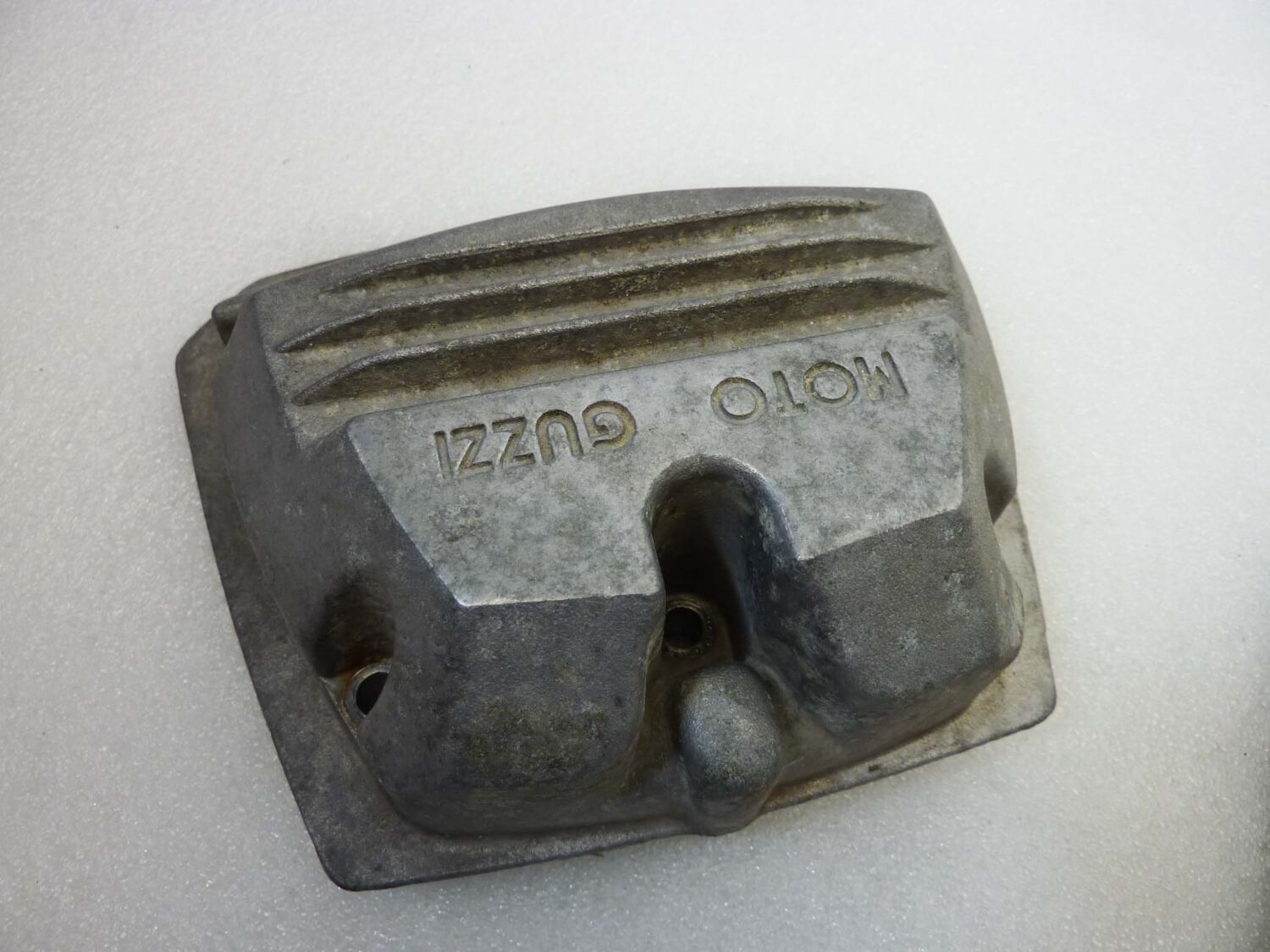 Coppia coperchi punterie Guzzi V35 V50 V65 2V serie piccola coperchio valvole testata 19023600 - immagine 7
