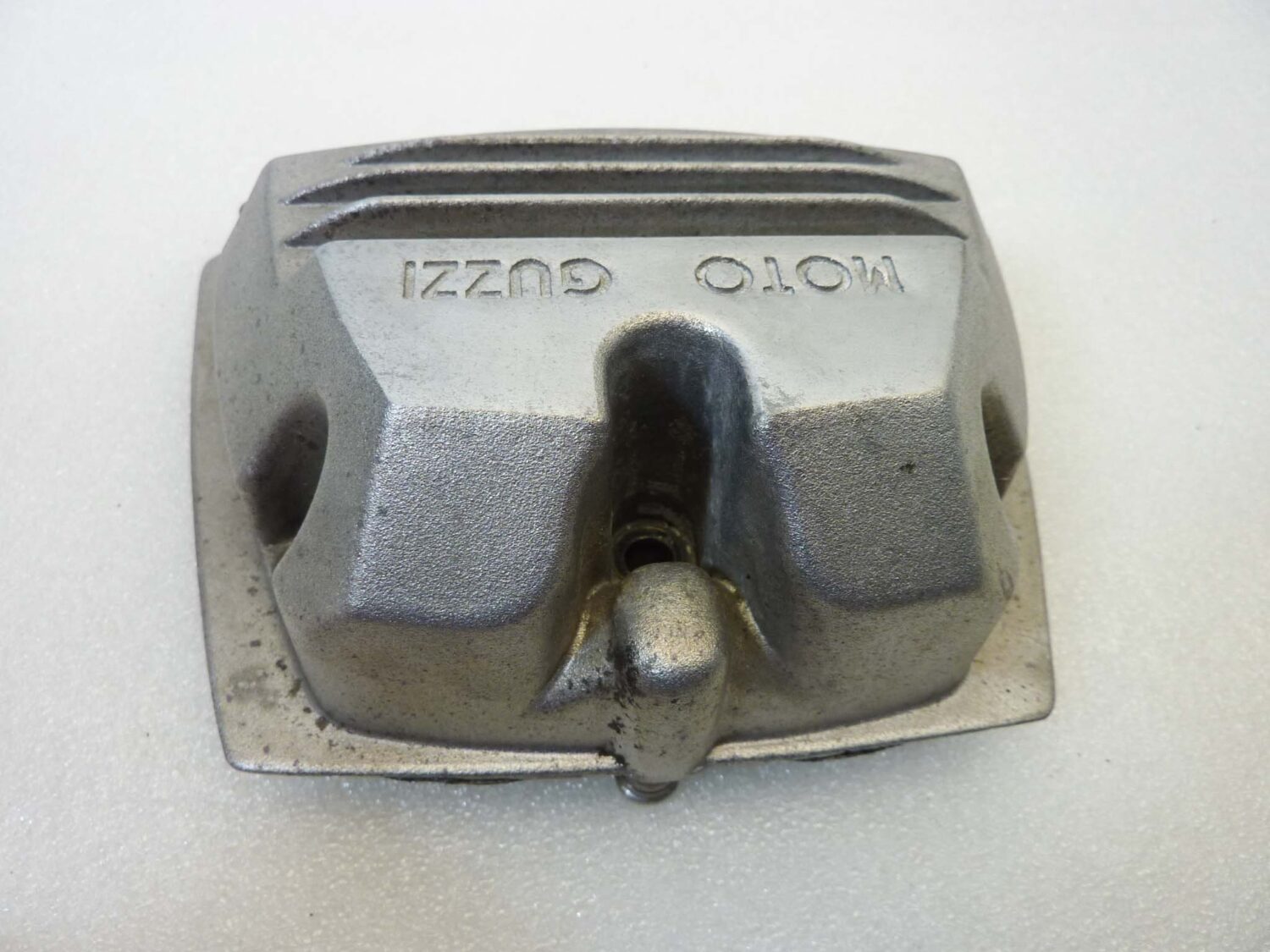 Coppia coperchi punterie Guzzi V35 V50 V65 2V serie piccola coperchio valvole testata 19023600 - immagine 6
