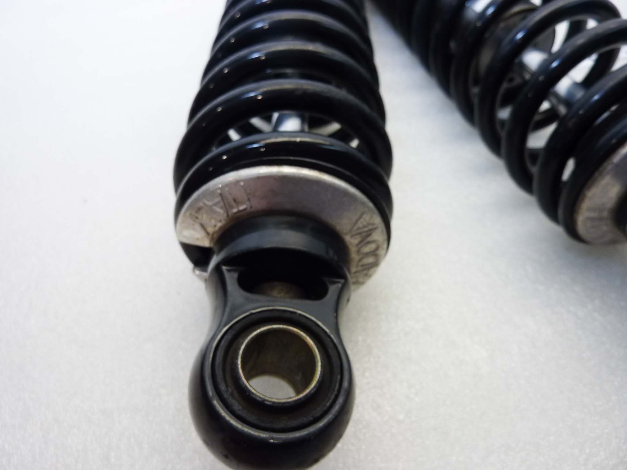 Ammortizzatori posteriori Bitubo Guzzi interasse 33,5 cm diam boccole 14 mm diam molla 65 mm - immagine 3