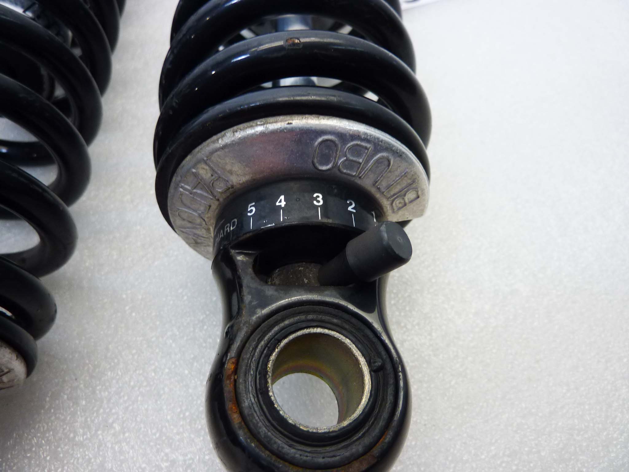 Ammortizzatori posteriori Bitubo Guzzi interasse 33,5 cm diam boccole 14 mm diam molla 65 mm - immagine 5