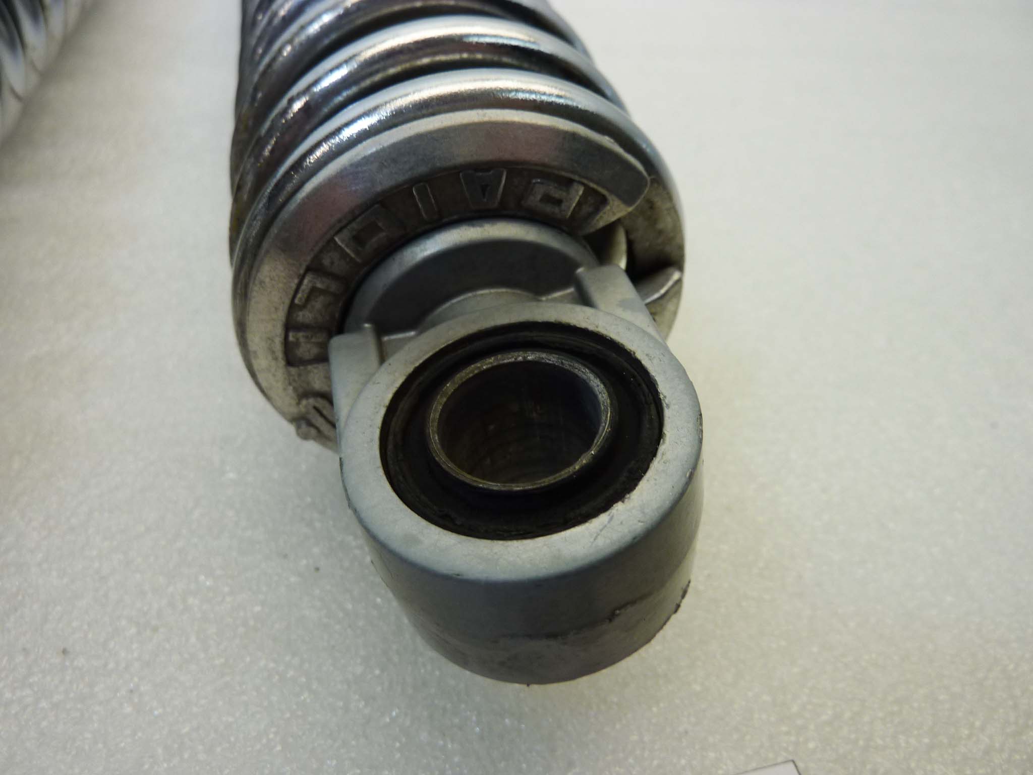 Ammortizzatori posteriori Paioli cromati interasse 33,5 cm diam molla 60 mm - immagine 6