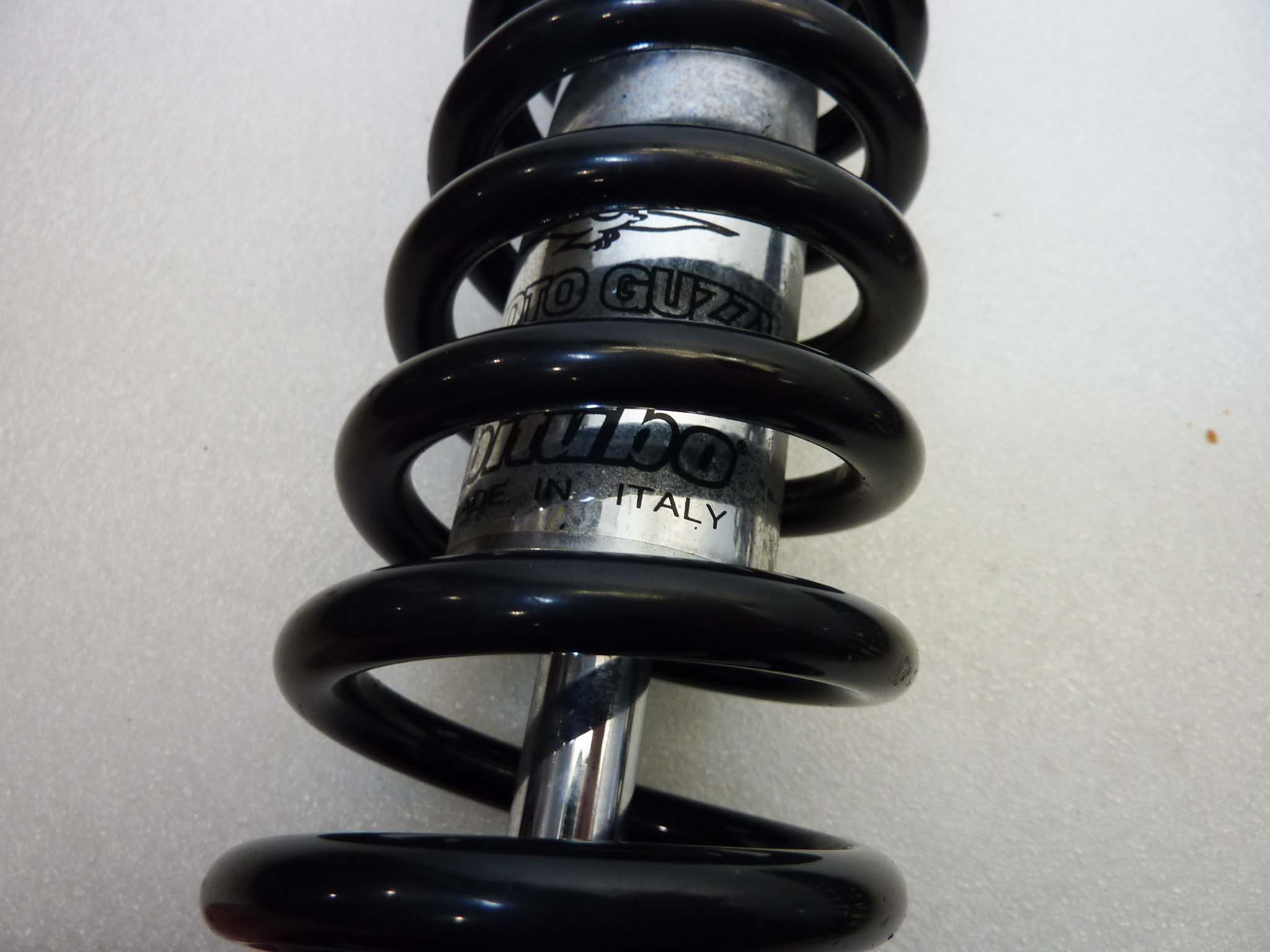 Ammortizzatori posteriori Bitubo Guzzi interasse 33,5 cm diam boccole 14 mm diam molla 65 mm - immagine 9