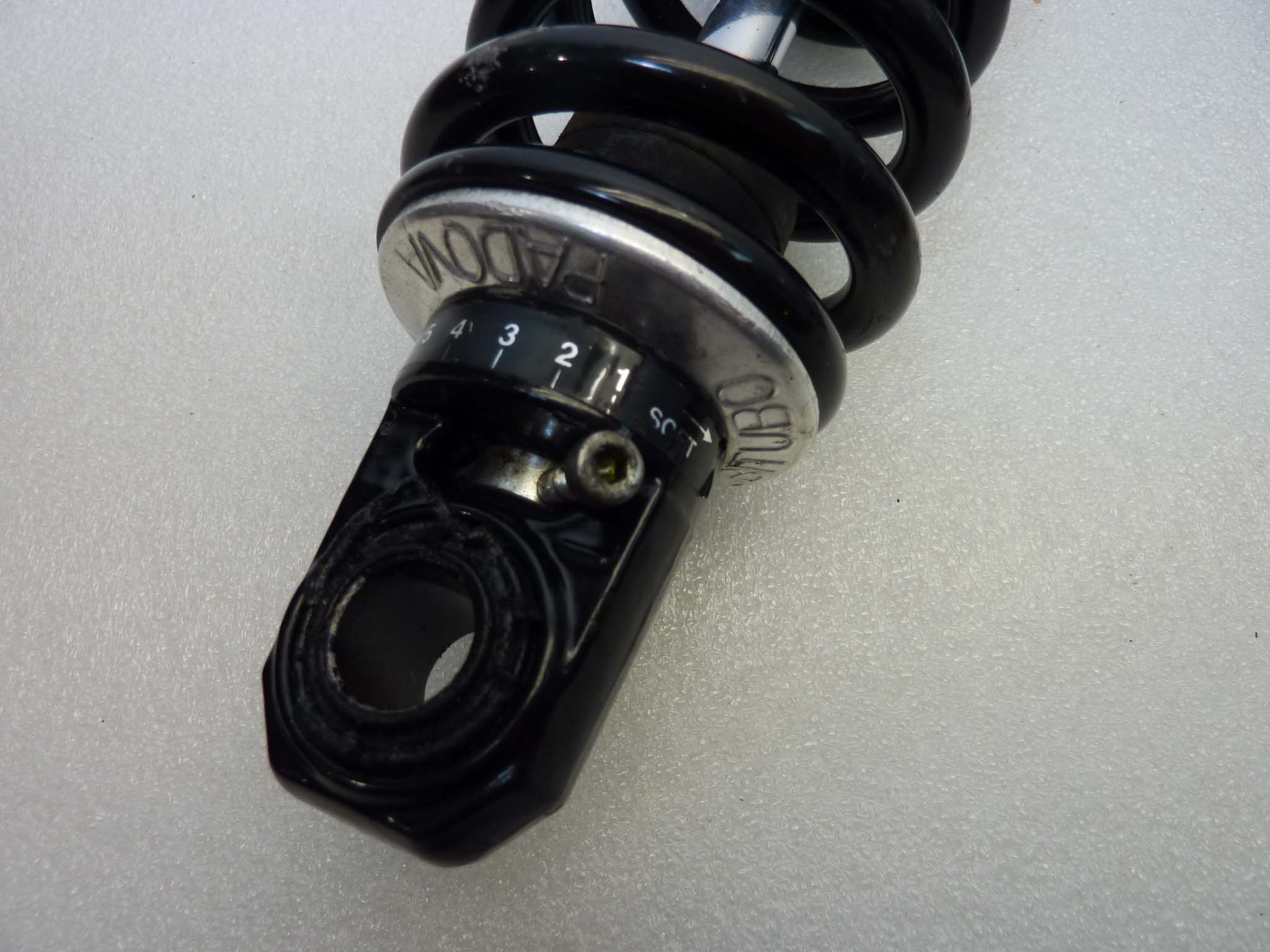 Ammortizzatori posteriori Bitubo Guzzi interasse 33,5 cm diam boccole 14 mm diam molla 65 mm - immagine 11