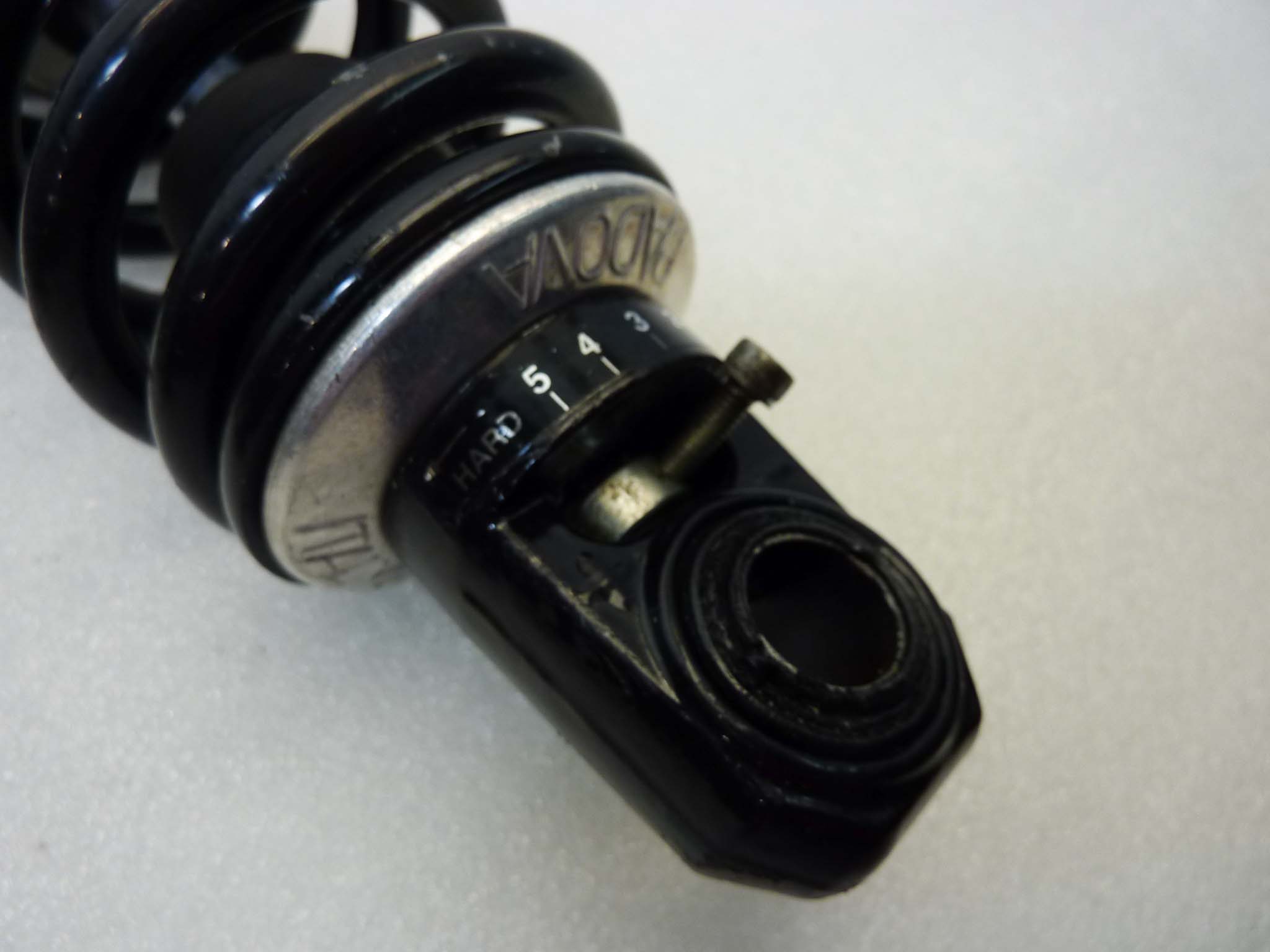 Ammortizzatori posteriori Bitubo Guzzi interasse 33,5 cm diam boccole 14 mm diam molla 65 mm - immagine 12