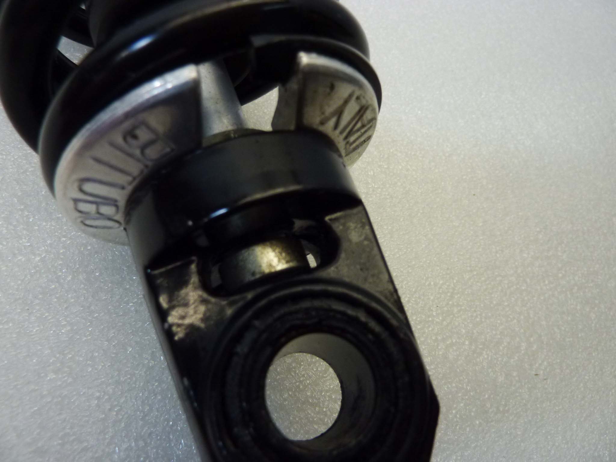 Ammortizzatori posteriori Bitubo Guzzi interasse 33,5 cm diam boccole 14 mm diam molla 65 mm - immagine 13