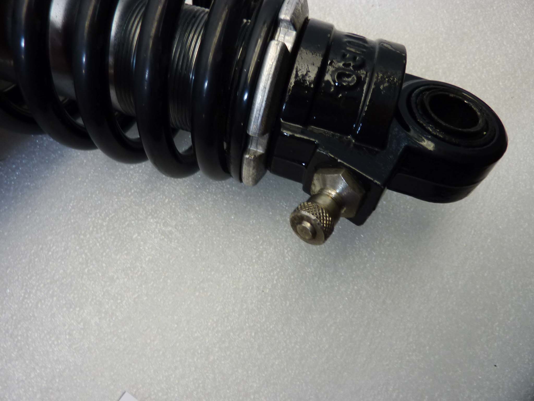Ammortizzatori posteriori Bitubo Guzzi interasse 33,5 cm diam boccole 14 mm diam molla 65 mm - immagine 17