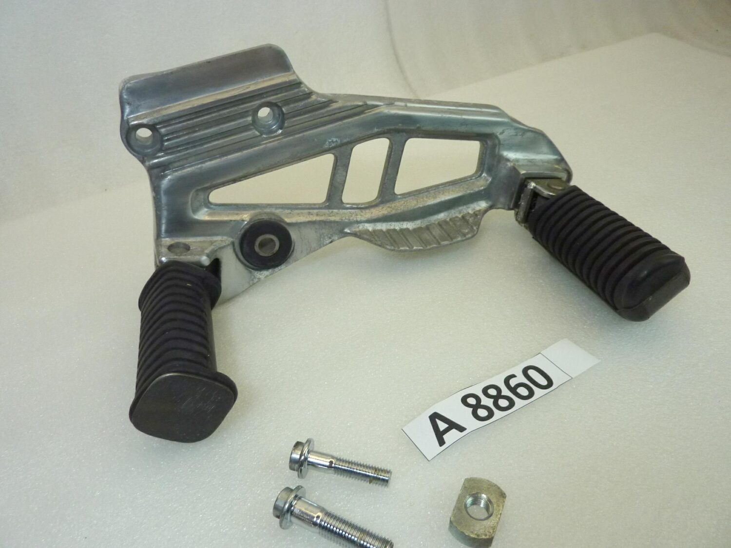 Staffa pedane poggiapiedi destra Yamaha XJ 600 51J 1984-1991 35J01 - immagine 2
