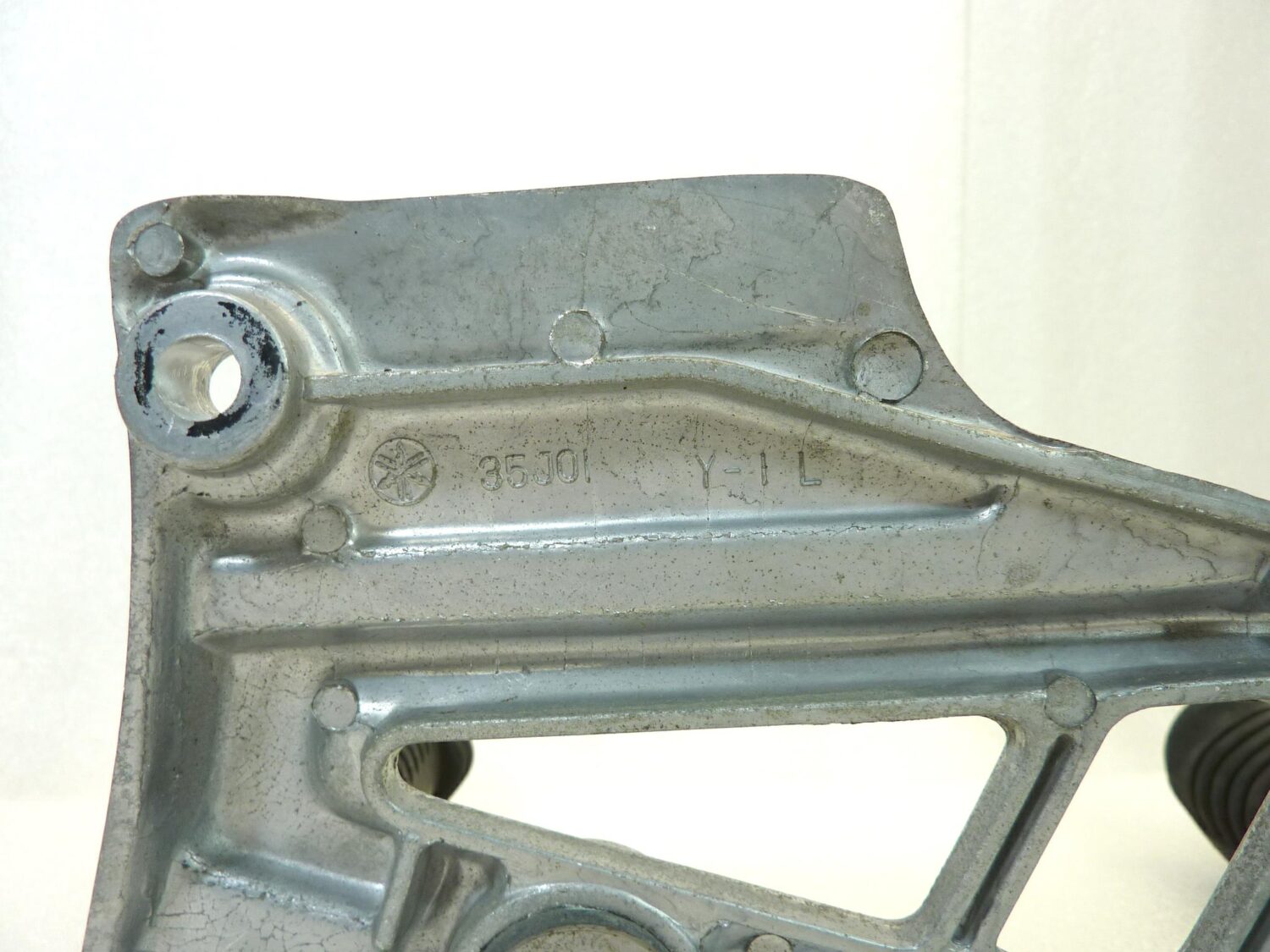 Staffa pedane poggiapiedi sinistra Yamaha XJ 600 51J 1984-1991 35J01 - immagine 8