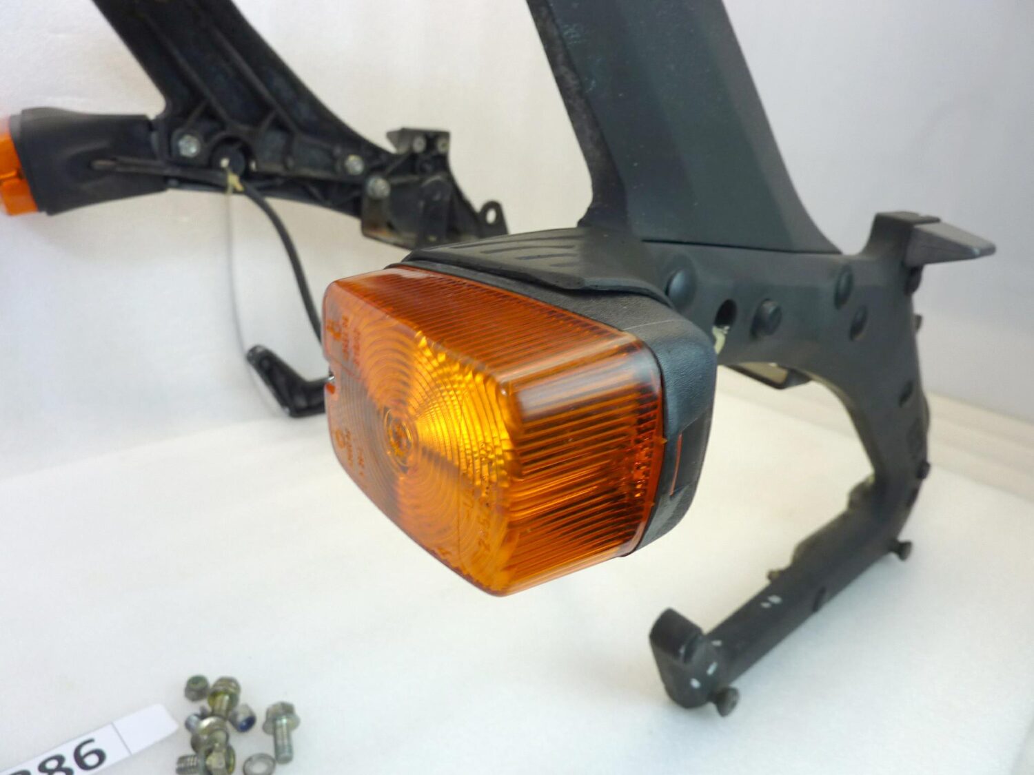Kit Givi per borse Yamaha XJ 600 51J 1984-1991 valige laterali e top case 0809000686 piastra staffe completo di frecce Monokey - immagine 11