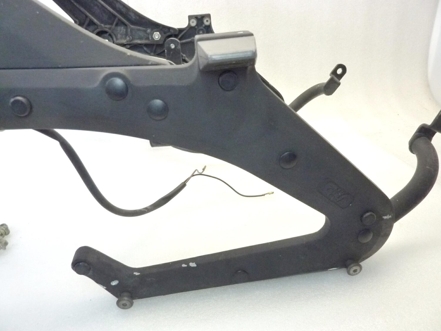 Kit Givi per borse Yamaha XJ 600 51J 1984-1991 valige laterali e top case 0809000686 piastra staffe completo di frecce Monokey - immagine 16