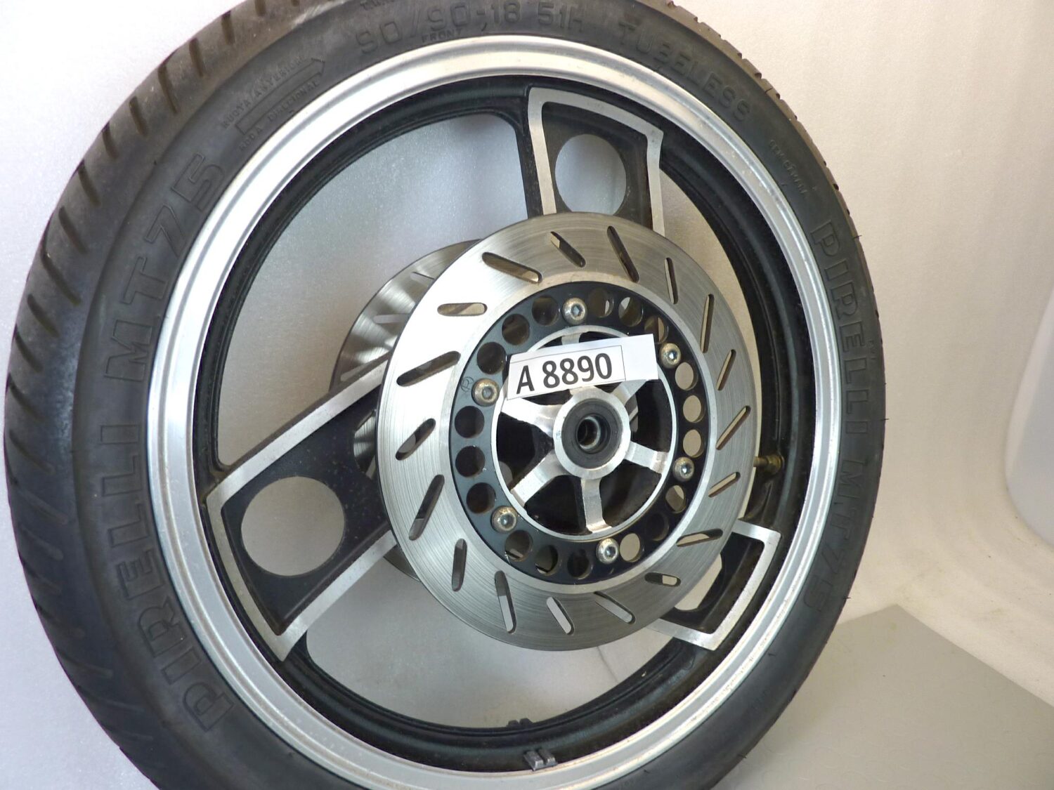 Ruota anteriore Yamaha XJ 600 51J 1984-1991 cerchio ruota anteriore con dischi freno spessore 5,30 mm - immagine 2