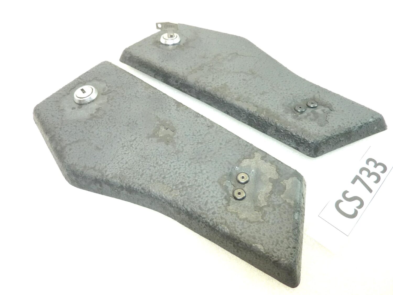 Coppia sportellini carena Driver per Guzzi California 2 II con chiave sportelli anteriore - immagine 2