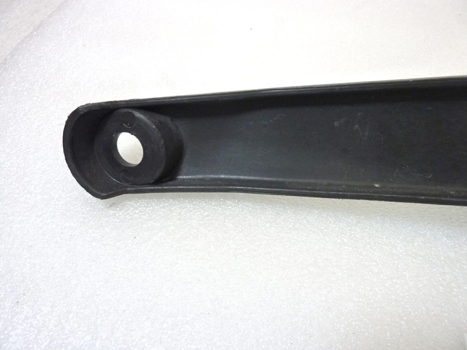 Copri ammortizzatore posteriore sinistro Guzzi California cod 03466945 - immagine 9