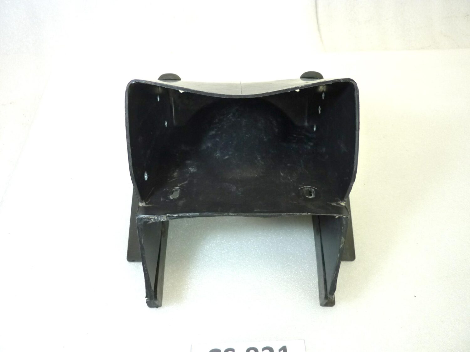 Sottocoda vano portaoggetti Guzzi V75 PA 1992 - 1996 probabile compatibilità V35 GU20438720 GU23438690