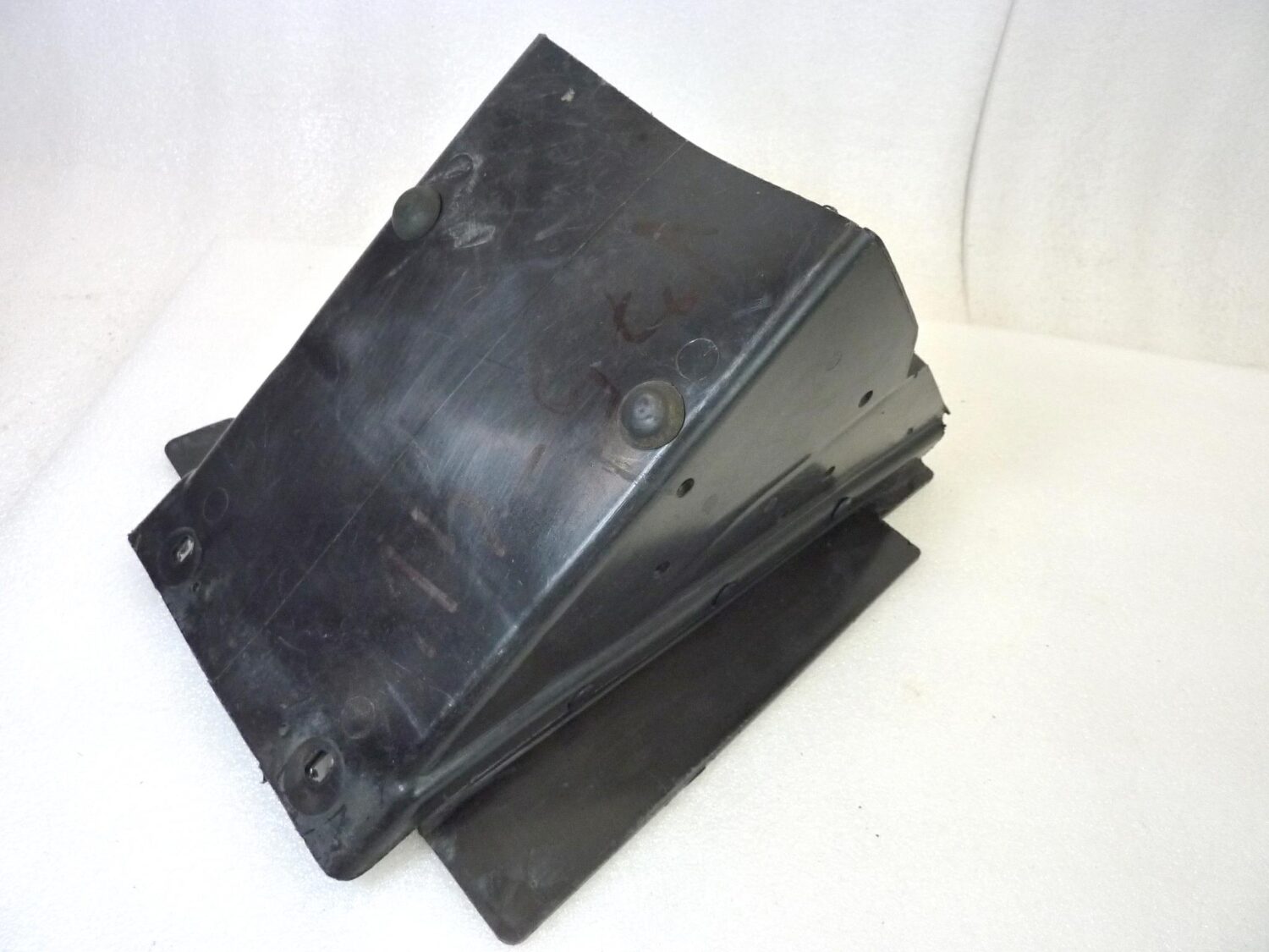 Sottocoda vano portaoggetti Guzzi V75 PA 1992 - 1996 probabile compatibilità V35 GU20438720 GU23438690 - immagine 5