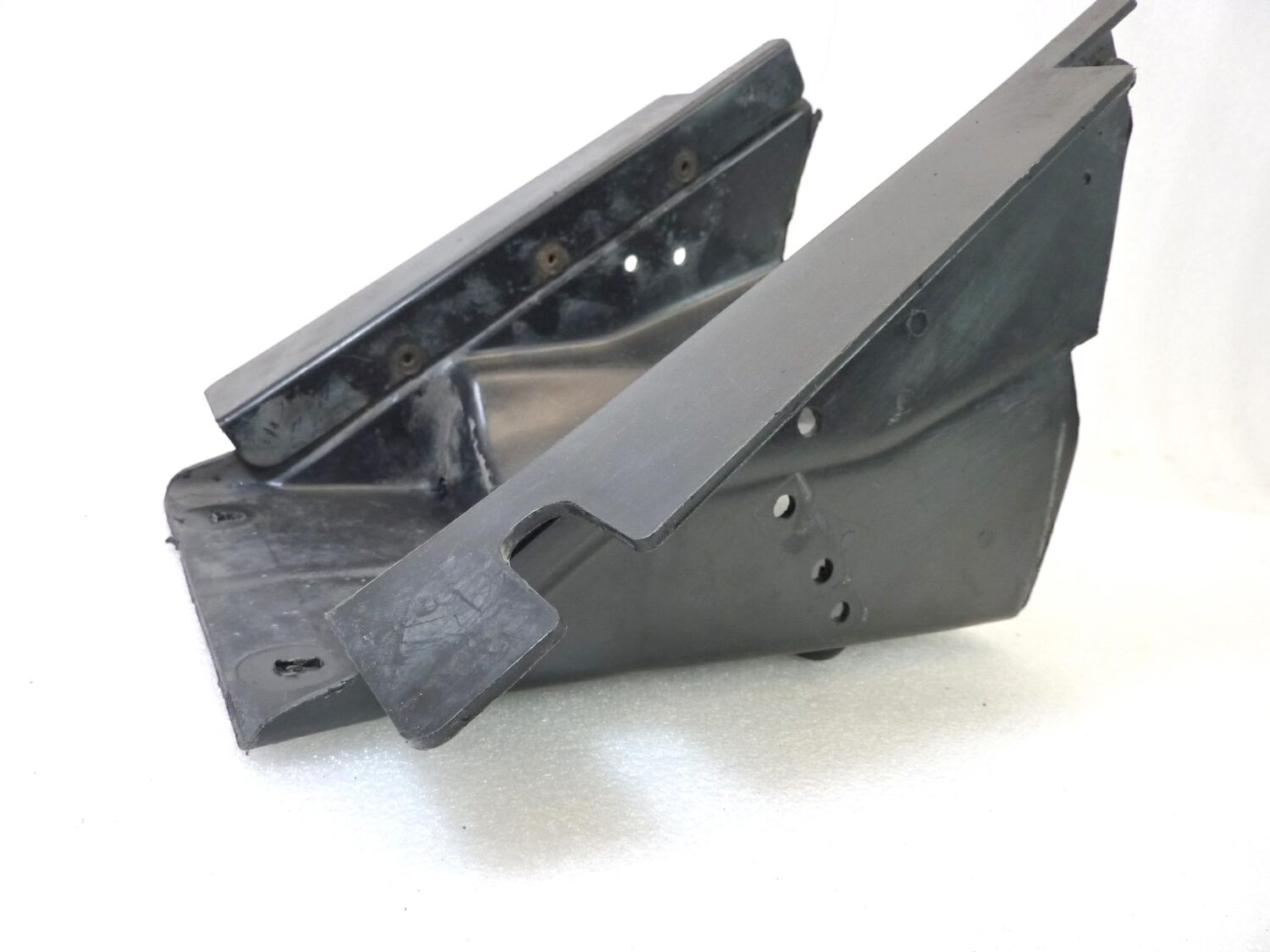 Sottocoda vano portaoggetti Guzzi V75 PA 1992 - 1996 probabile compatibilità V35 GU20438720 GU23438690 - immagine 8