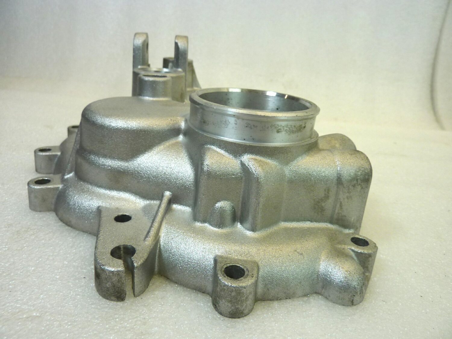Coperchio carter scatola cambio Guzzi 850 1000 Le Mans 1 T3 GT 1000 California 3 III Quota 1000 cod 18200801 telaio Tonti NUOVO fondo di magazzino - immagine 8