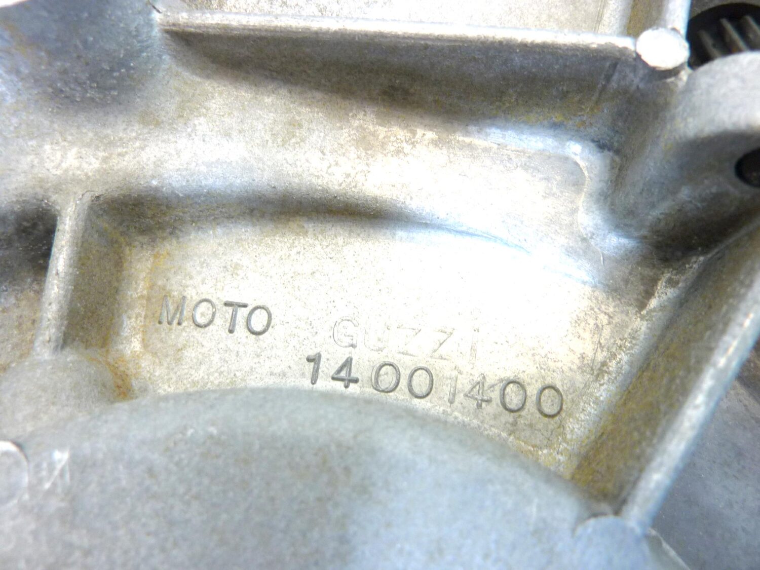 Carter coperchio distribuzione Guzzi 1000 GT S SP 850 LE MANS T3 T5 CALIFORNIA 1000 GT 1000 1987-1991 VH
1000 S 1000 1989-1994 VV
1000 SP II 1000 1984-1987 VH
1000 SP 1000 1979-1983 VG
850 LE MANS III 850 1981-1984 VF
850 T3 E DERIVATI 850 1979-1985 VD
850 T5 CIVILE III SERIE 850 1984-1987 VR
850 T5 POLIZIA-CC-PA VECCHIO TIPO 850 1985-1989 VR
CALIFORNIA II 1000 1981-1987 VT
LE MANS 1000 1984-1993 VV
STRADA 1000 1993-1994 VN - immagine 12