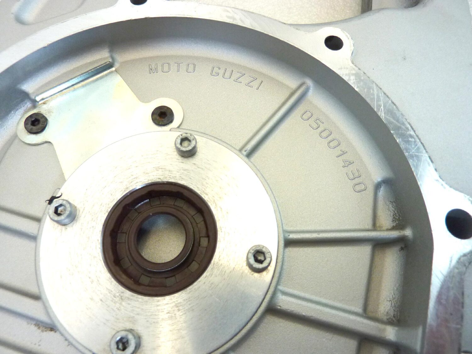 Carter coperchio distribuzione Guzzi 1200 Sport 2007 cod 05001430 - immagine 11