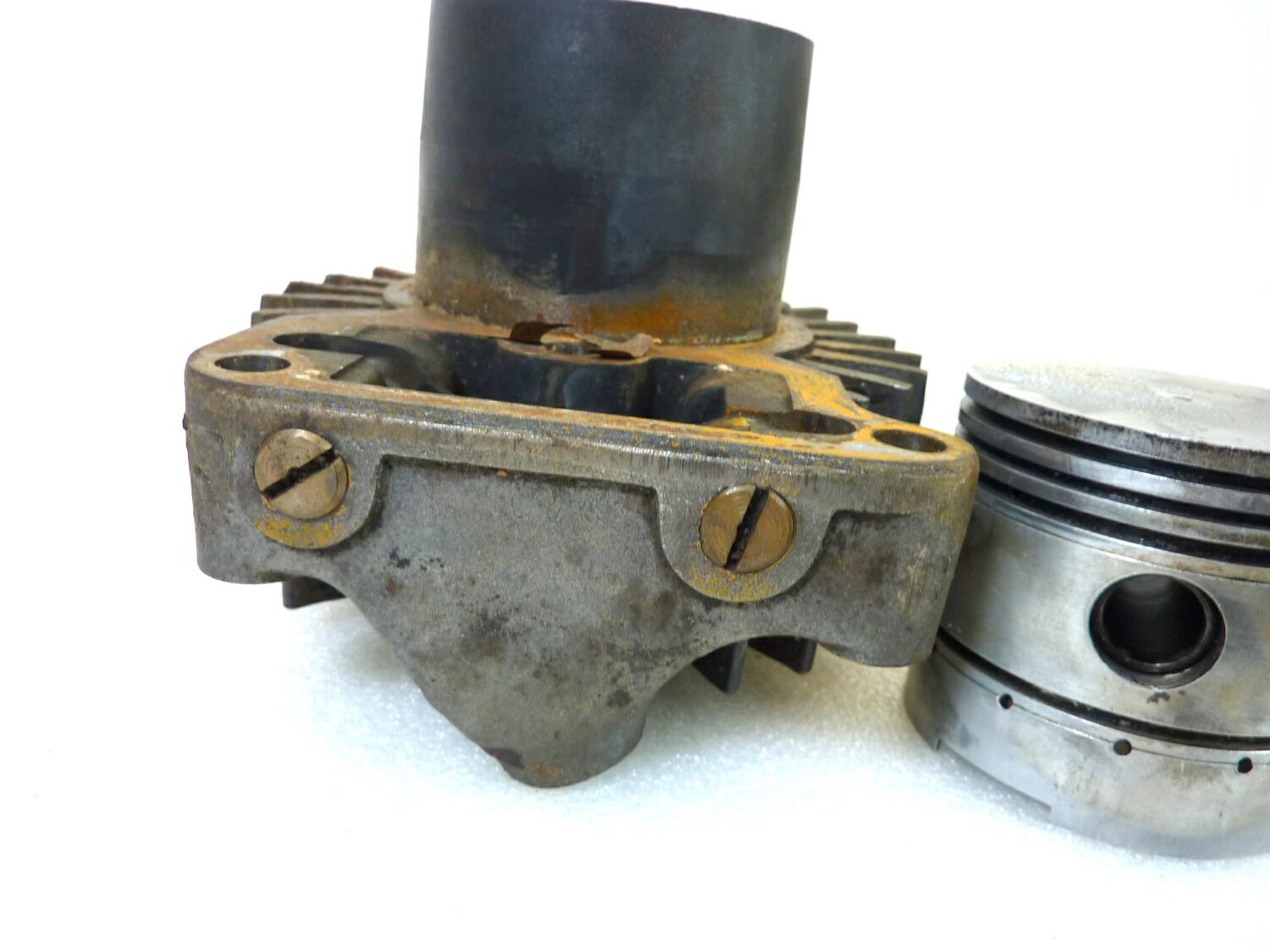 Cilindro pistone Guzzi Galletto 175 diam 65,5 mm ghisa - immagine 9