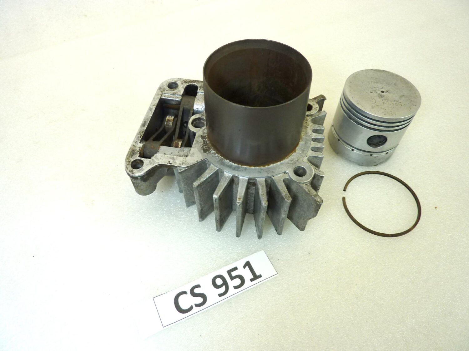 Cilindro pistone Guzzi Galletto 175 diam 62,25 alluminio - immagine 2