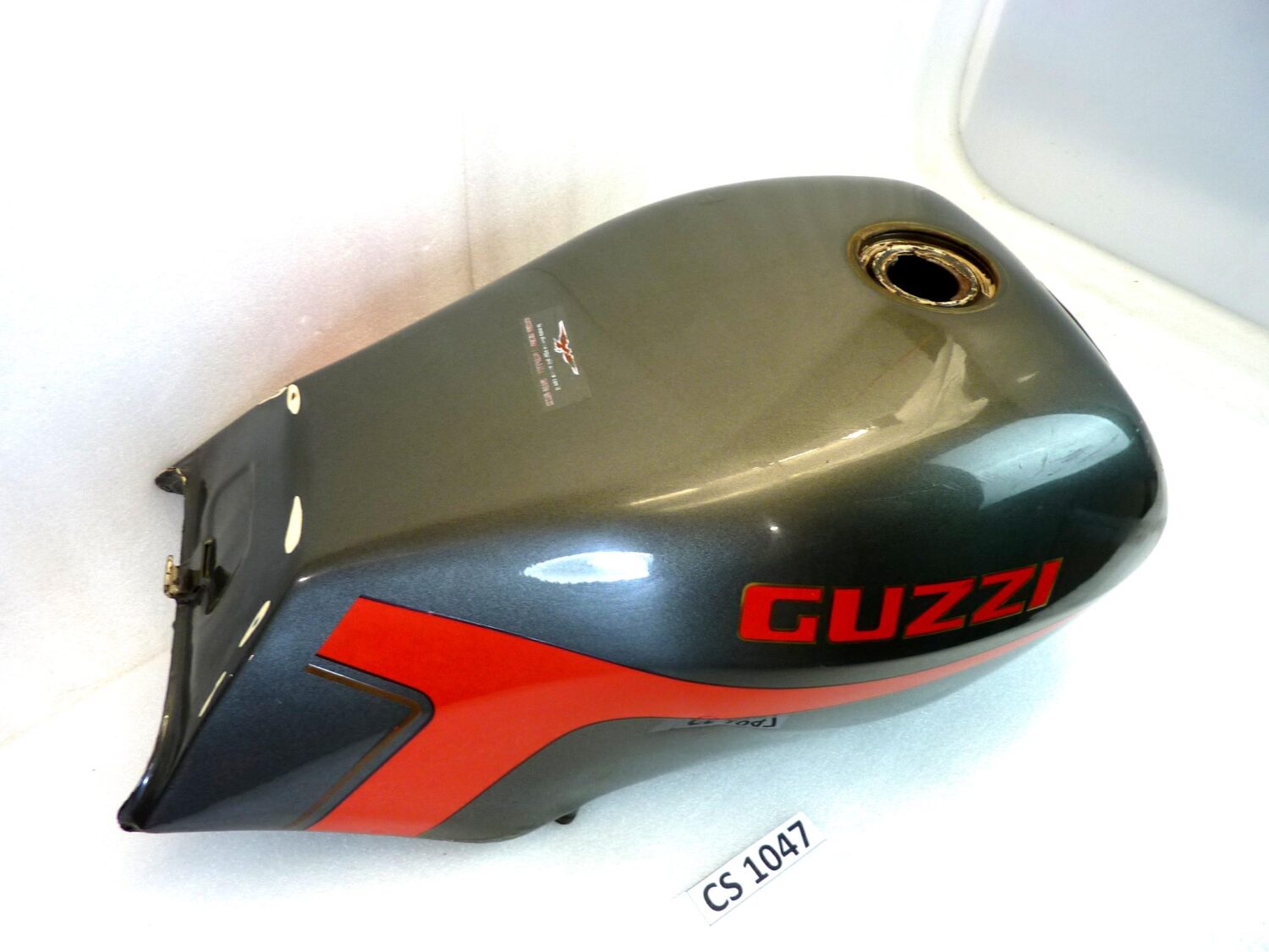 Serbatoio benzina Guzzi V35 III 3 1985 - 1992 carburante - immagine 3