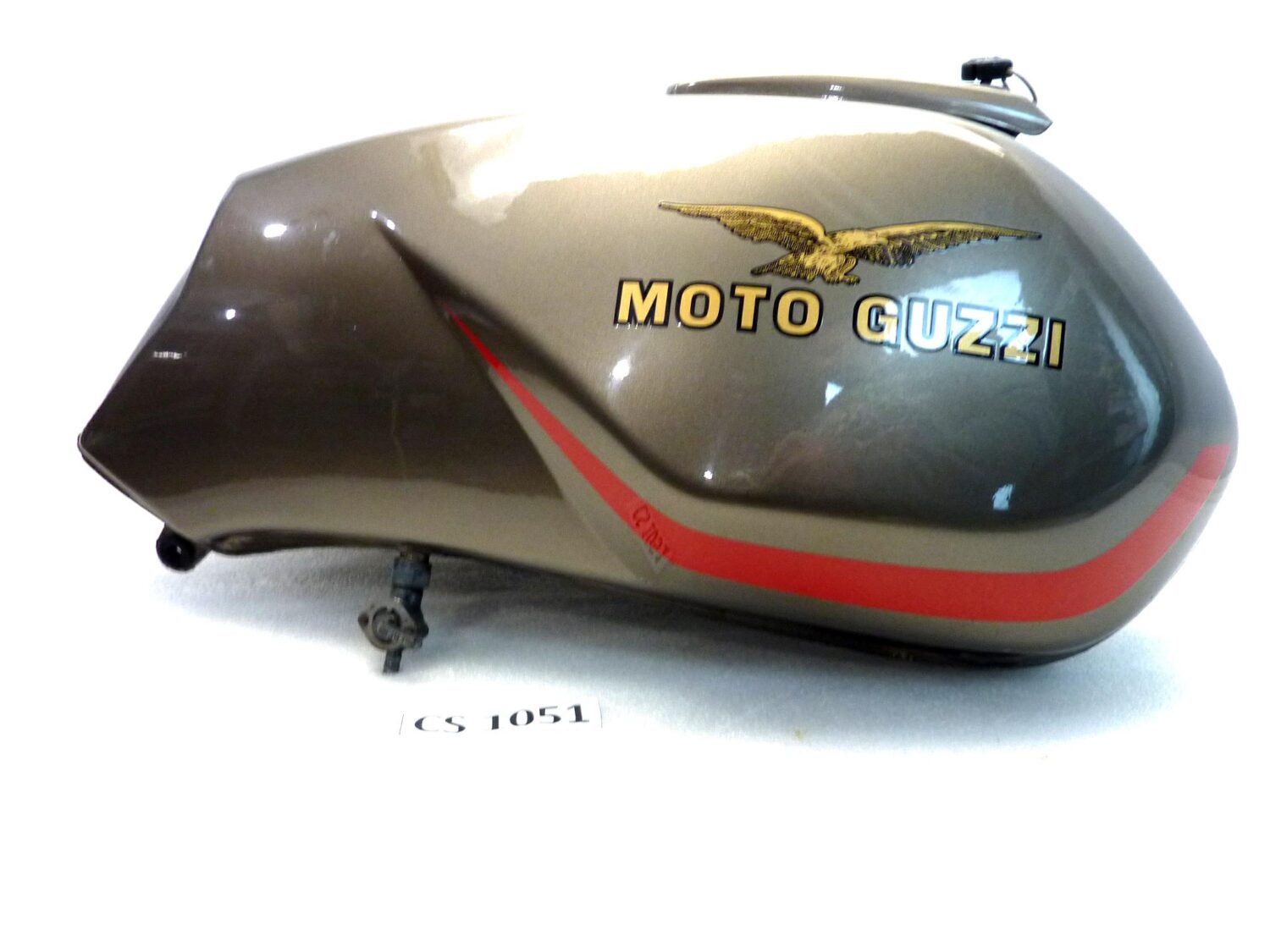 Serbatoio benzina Guzzi 1000 Mille GT 850 T5 con chiave sportellino carburante - immagine 2