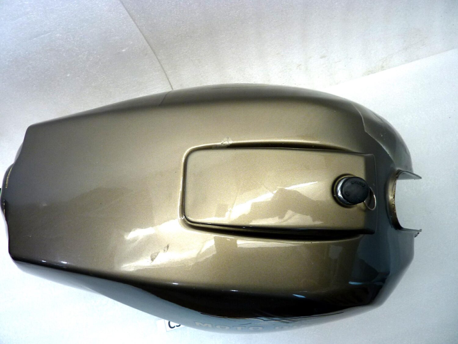 Serbatoio benzina Guzzi 1000 Mille GT 850 T5 con chiave sportellino carburante - immagine 5