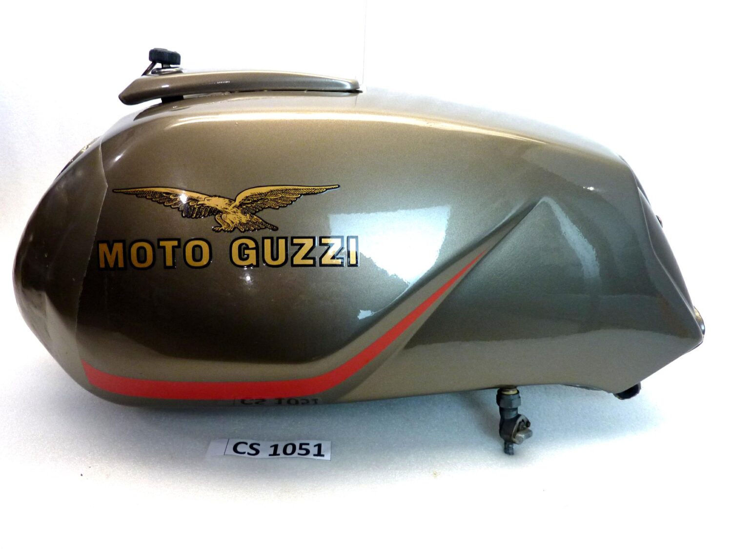 Serbatoio benzina Guzzi 1000 Mille GT 850 T5 con chiave sportellino carburante - immagine 8