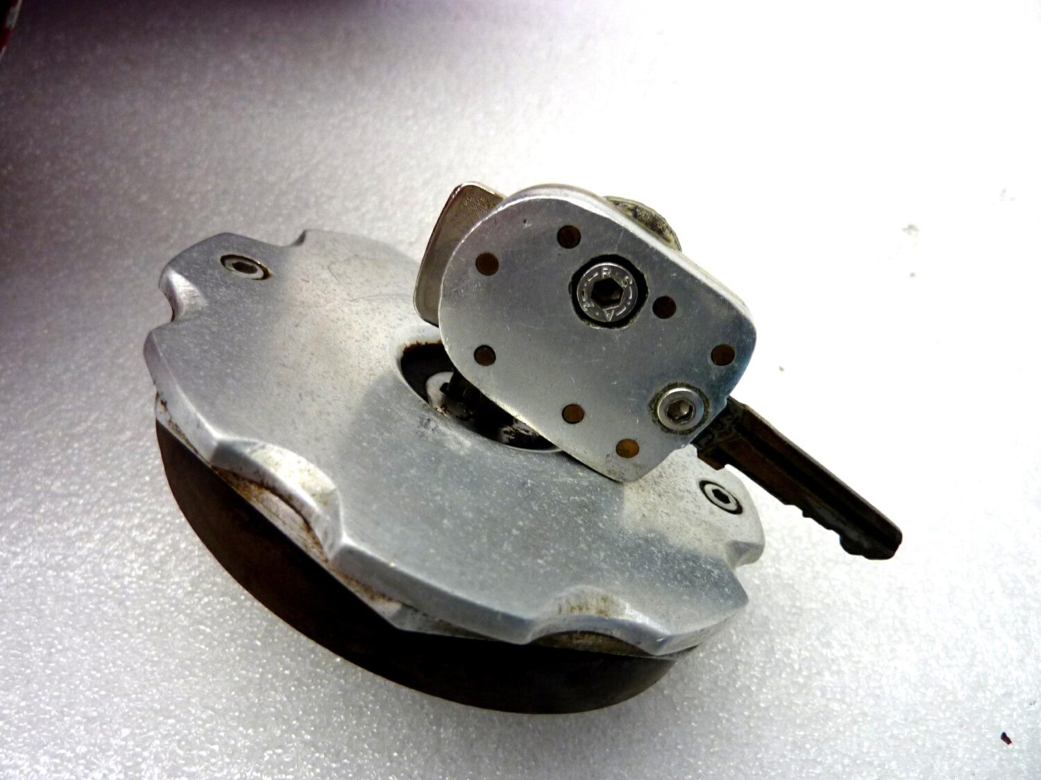 Serbatoio benzina Guzzi T5 SP II Mille GT Strada 1000 GU28100233 carburante - immagine 4