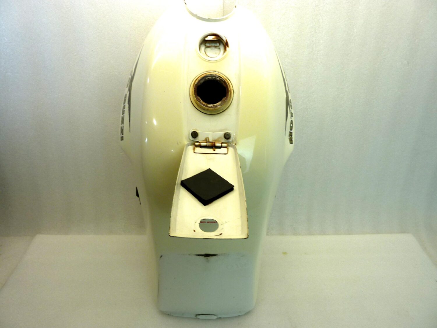Serbatoio benzina Guzzi V35 IMOLA 2 V65 LARIO carburante - immagine 9