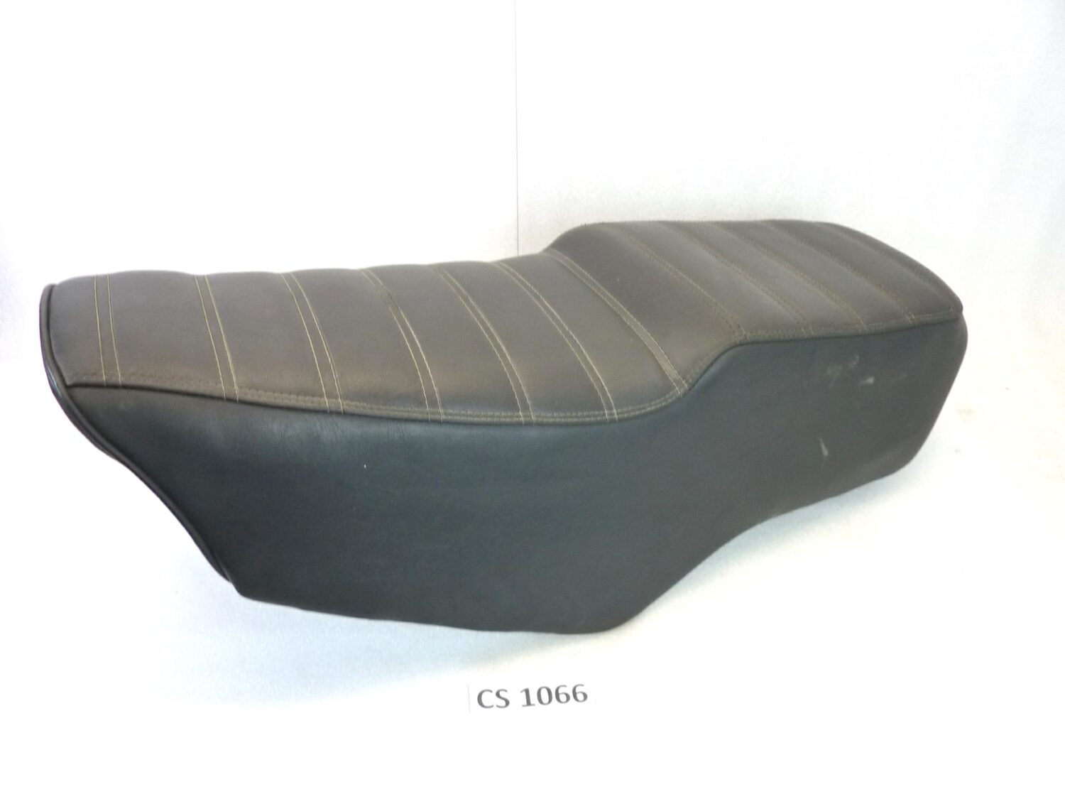 Sella Moto Guzzi V35C V50C V65C Custom modificata in altezza rialzata - immagine 2