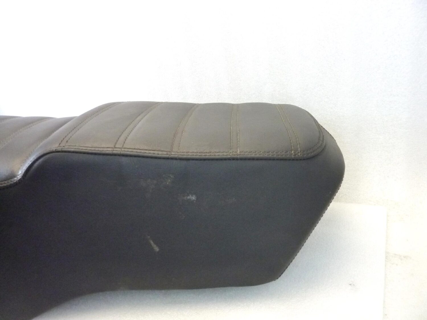 Sella Moto Guzzi V35C V50C V65C Custom modificata in altezza rialzata - immagine 4