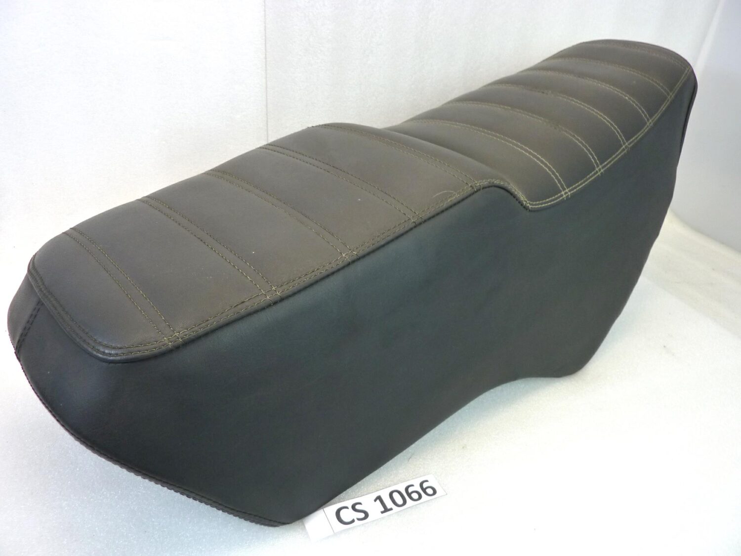 Sella Moto Guzzi V35C V50C V65C Custom modificata in altezza rialzata - immagine 6