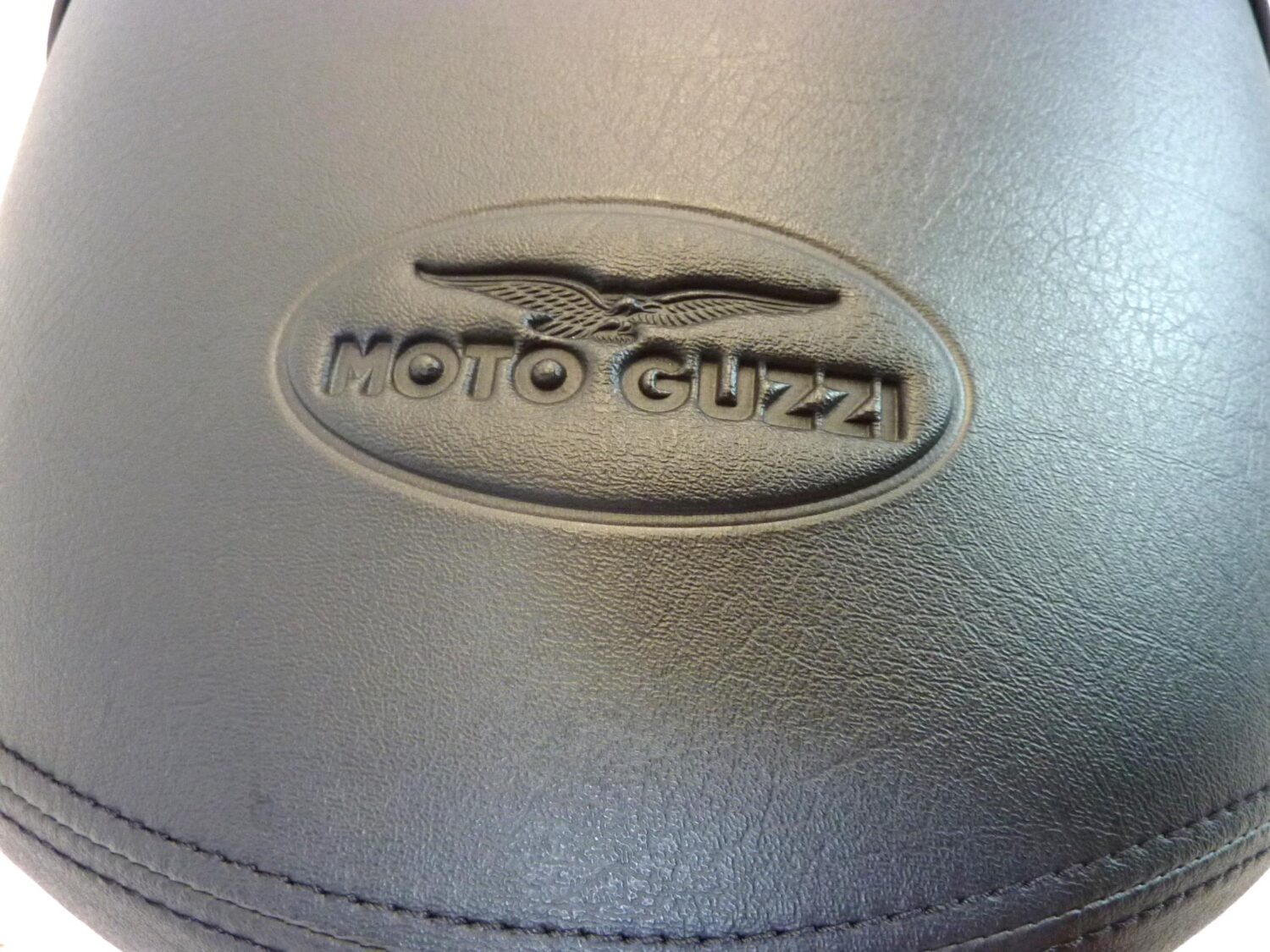 Sella Moto Guzzi California 1400 cod 887493 NUOVO fondo di magazzino NUOVO fondo di magazzino - immagine 9