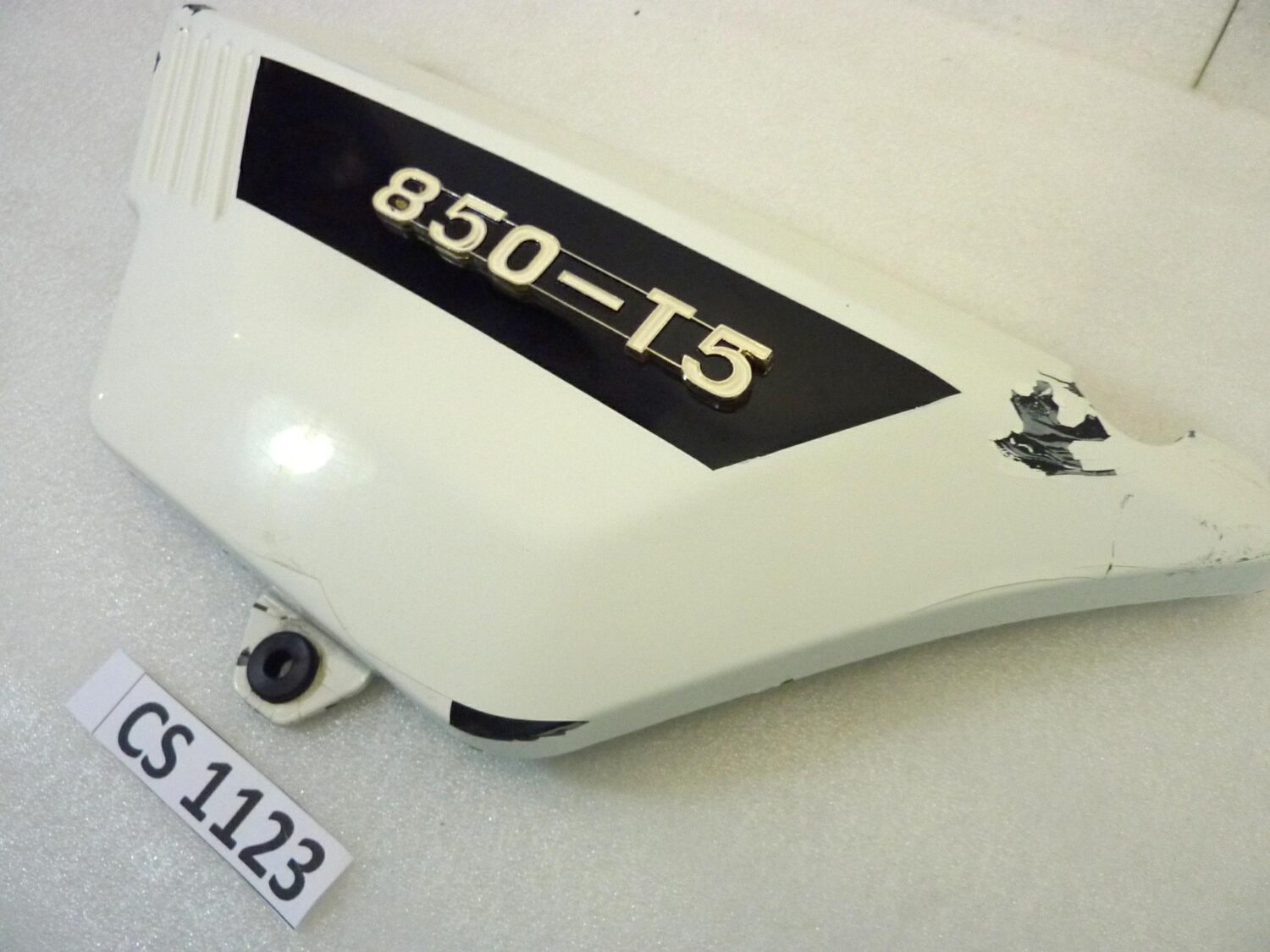 Fiancatina sinistra Guzzi 850 T5 bianca fianchetto sx carena - immagine 3