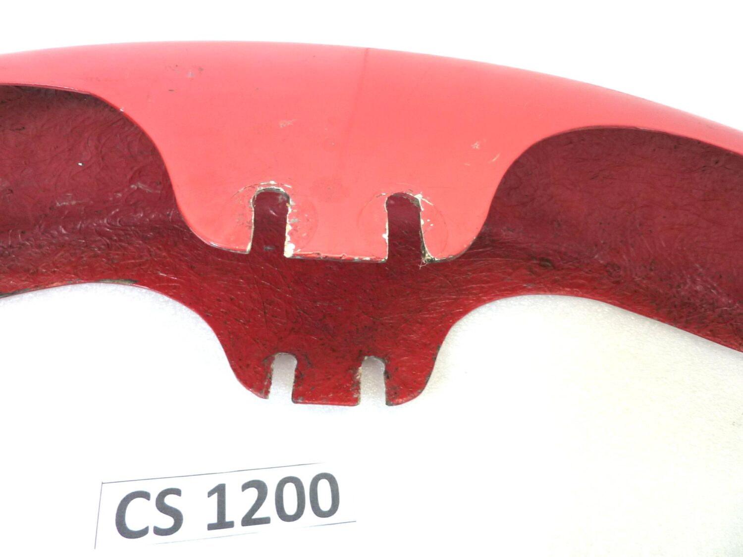 Parafango anteriore V35 V50 V65 vetroresina lunghezza 51 cm - larghezza 9 cm - altezza 11,5 cm - interasse fori 3,5 cm - immagine 11