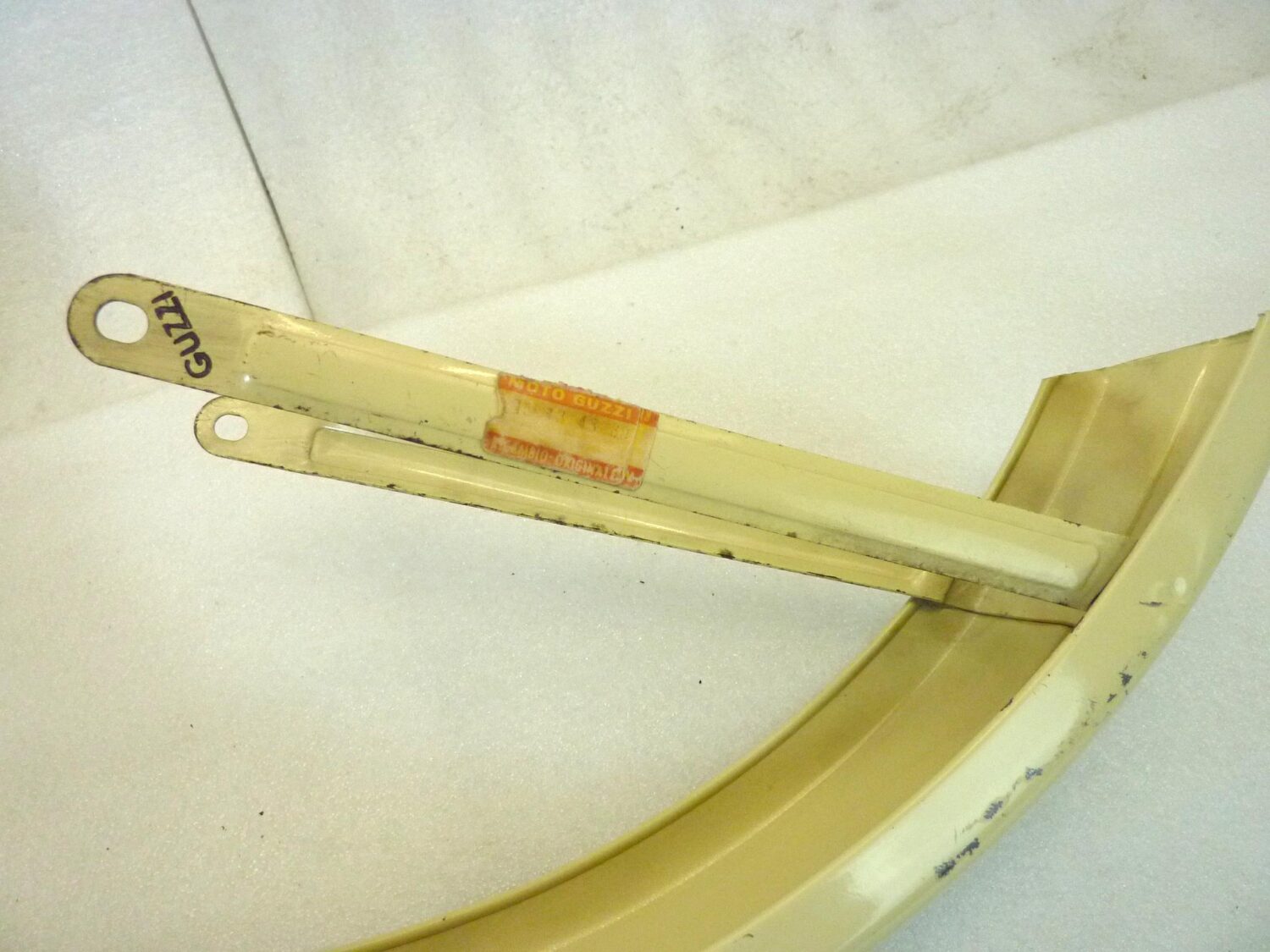 Parafango anteriore Guzzi Trotter cod 45434380 nuovo fondo di magazzino - immagine 11