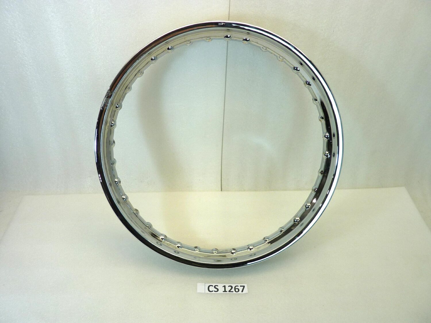 Cerchio Radaelli Guzzi Nuovo Falcone 18 x 2,15 canale interno 55 36 fori mm esterno 76,30 mm ruota 0408 Nuovo fondo di magazzino leggi descrizione