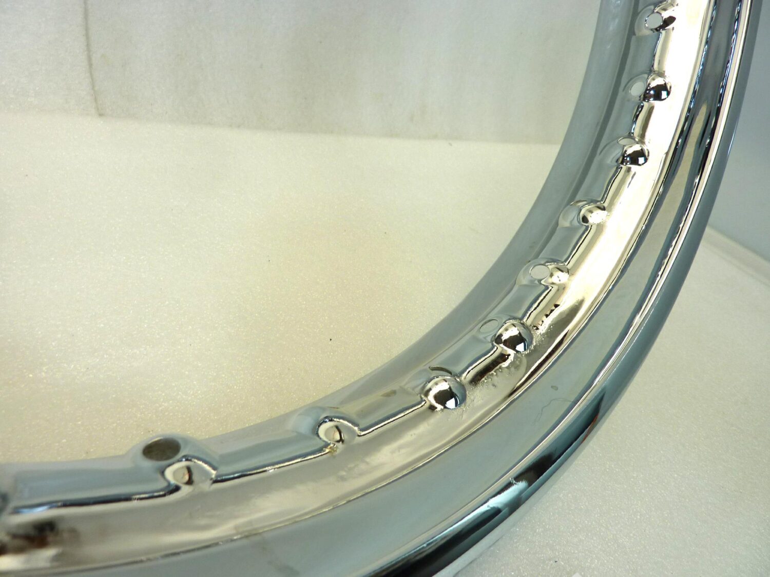 Cerchio Radaelli Guzzi Nuovo Falcone 18 x 2,15 canale interno 55 36 fori mm esterno 76,30 mm ruota 0408 Nuovo fondo di magazzino leggi descrizione - immagine 2