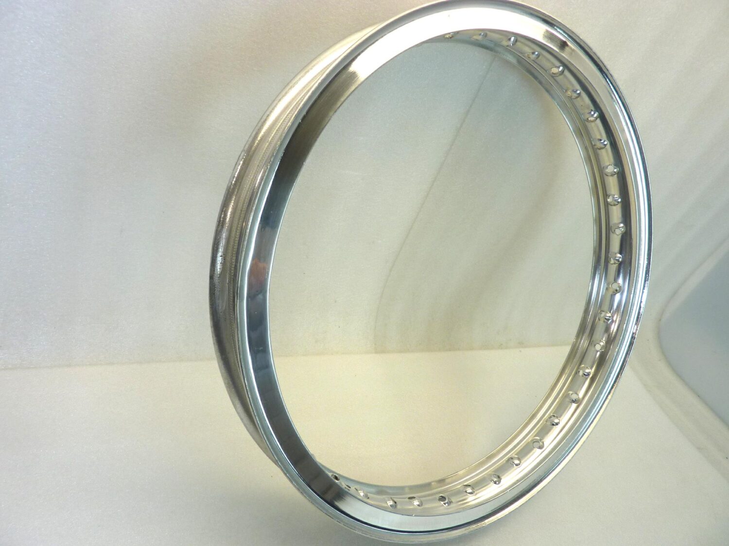 Cerchio Alluminio bordo H 19 x 1,85 moto epoca vari modelli canale esterno 67,3 mm interno 48,4 mm 40 fori ruota Nuovo fondo di magazzino leggi descrizione - immagine 2