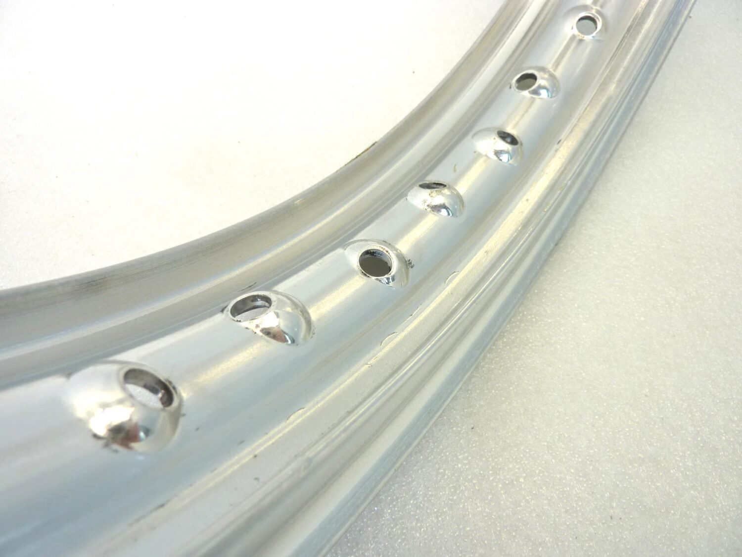 Cerchio Alluminio bordo H 19 x 1,85 moto epoca vari modelli canale esterno 67,3 mm interno 48,4 mm 40 fori ruota Nuovo fondo di magazzino leggi descrizione - immagine 5