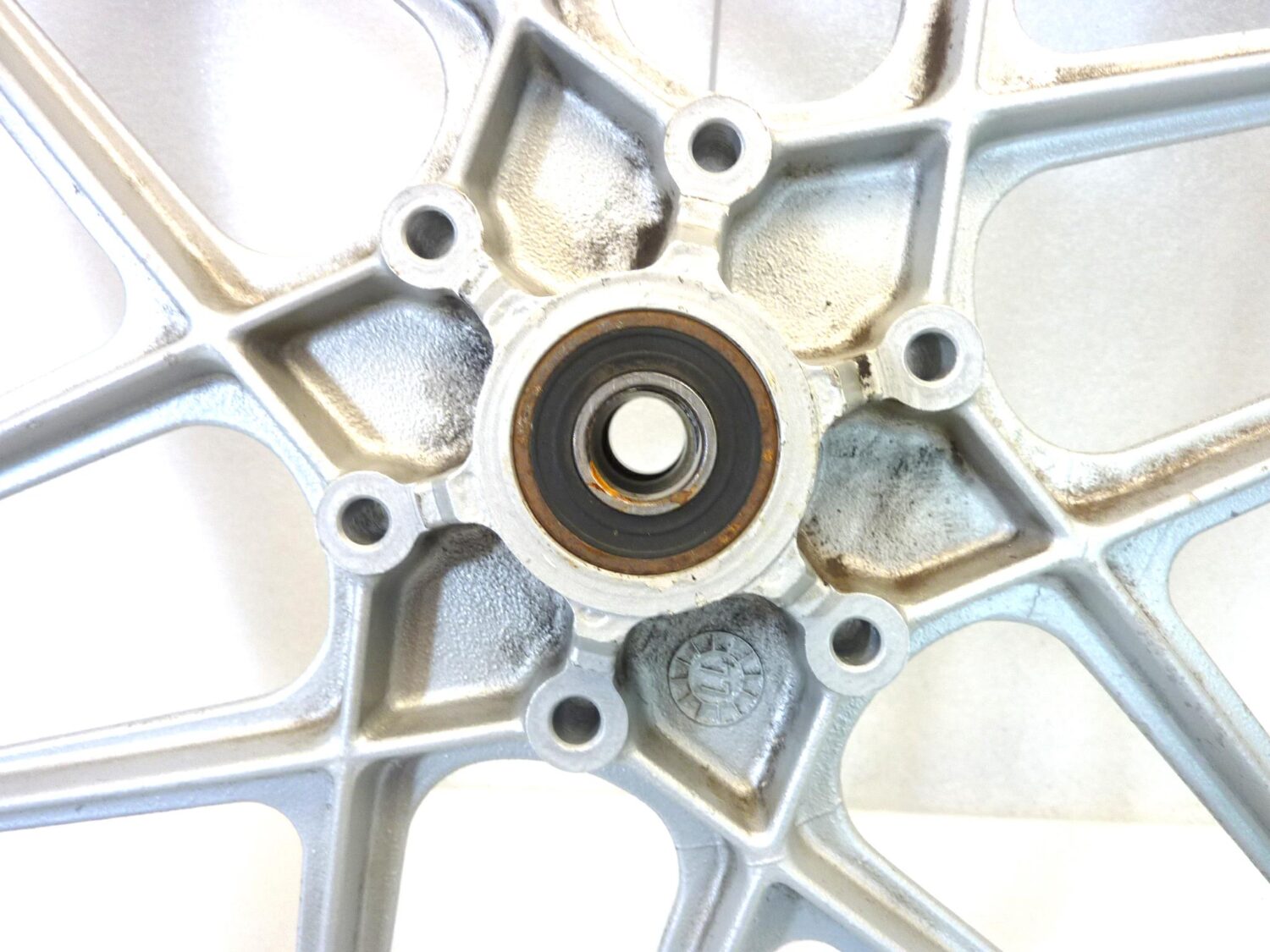 Cerchio anteriore Moto Guzzi V35 V50 2 1,85 x 18 vedi foto mozzo ruota - immagine 4