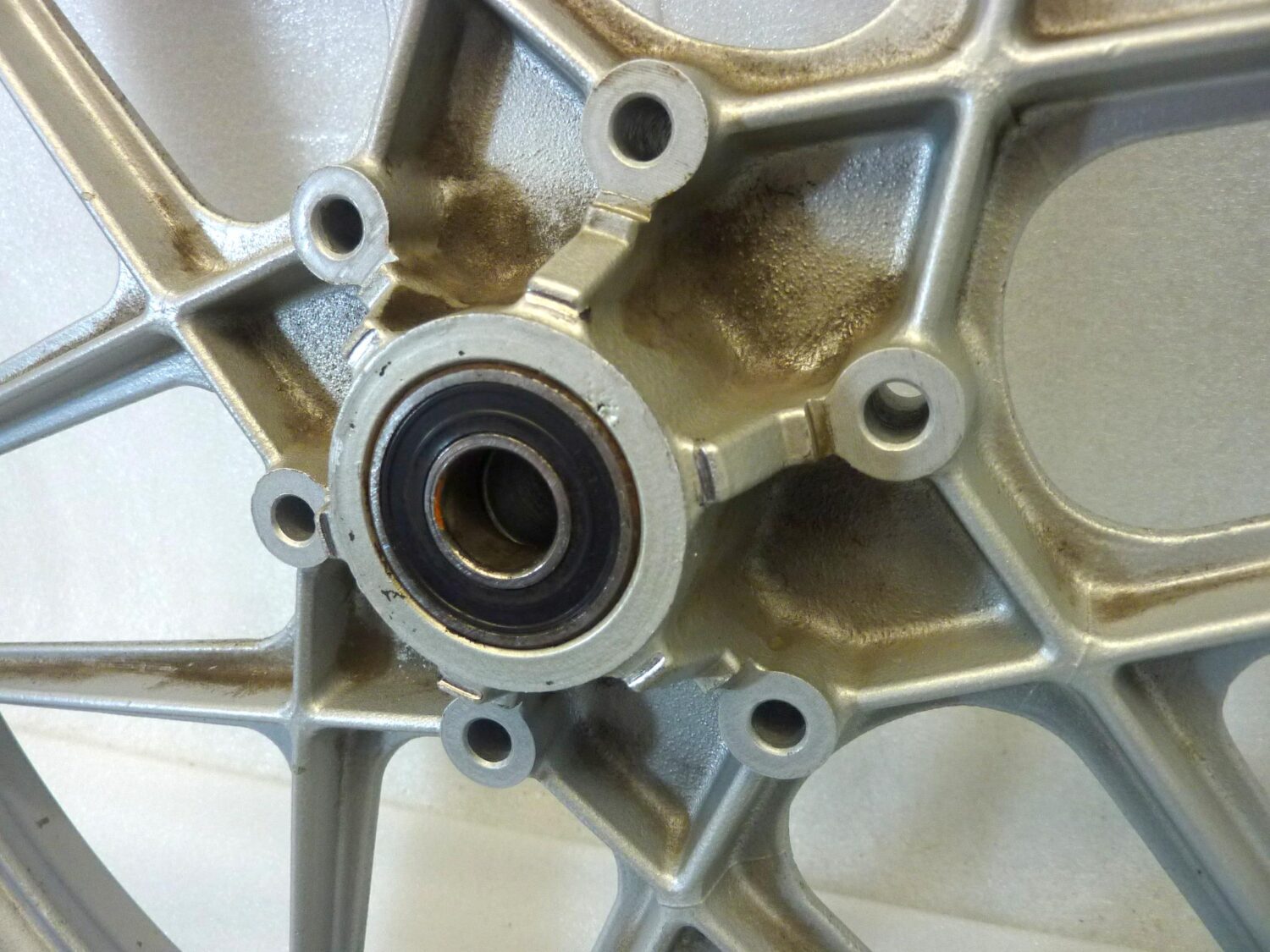 Cerchio anteriore Moto Guzzi V35 V50 2 1,85 x 18 vedi foto mozzo ruota - immagine 10