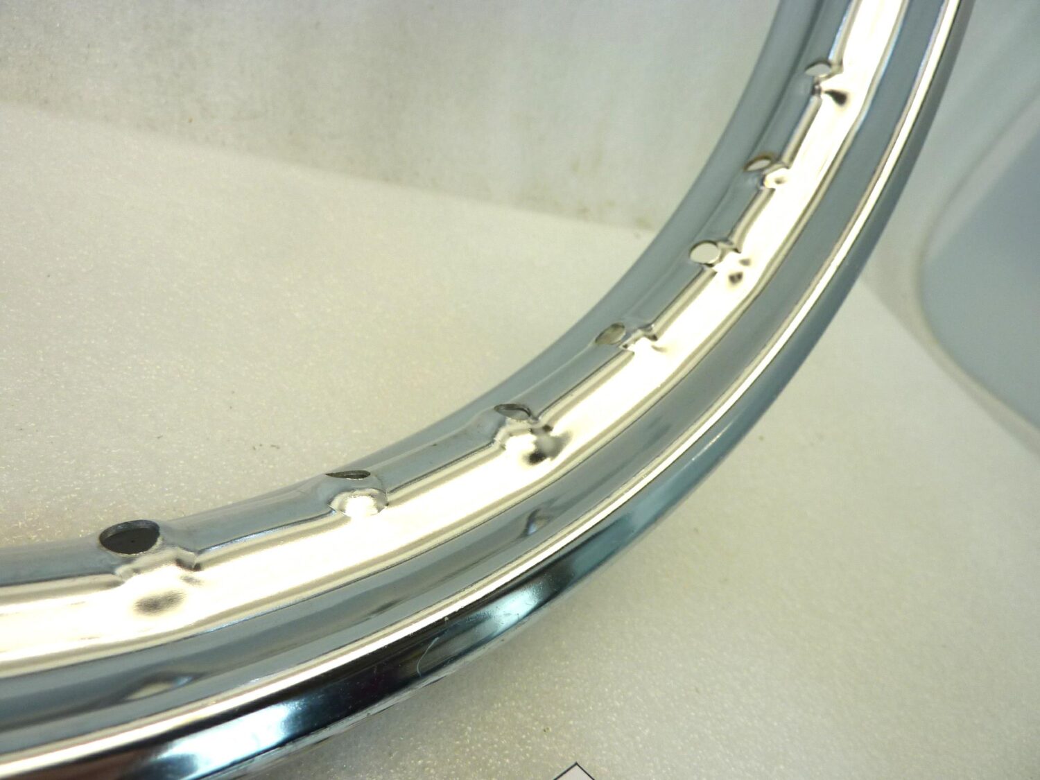 Cerchio Guzzi 16 x 1,50 canale esterno 55 mm interno 38 mm fori 36 ruota Nuovo fondo di magazzino leggi descrizione - immagine 3