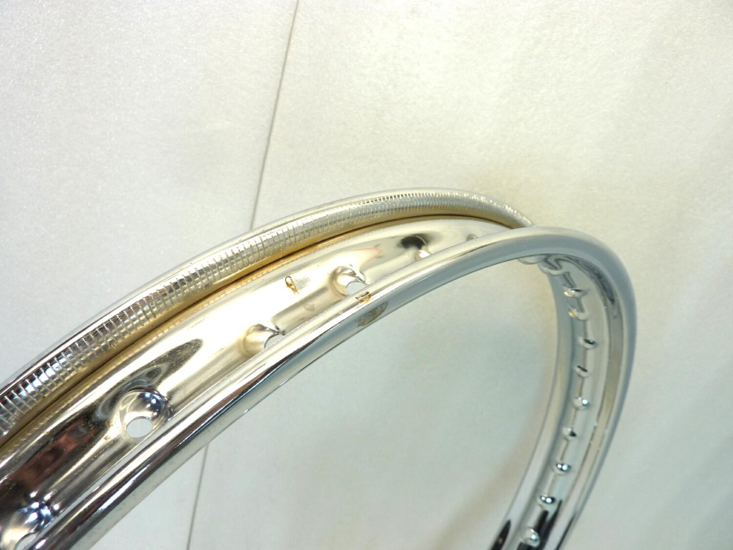 Cerchio moto epoca Radaelli 0707 19 x 1,50 canale esterno 56 mm interno 38 mm 40 fori ruota Nuovo fondo di magazzino leggi descrizione - immagine 4