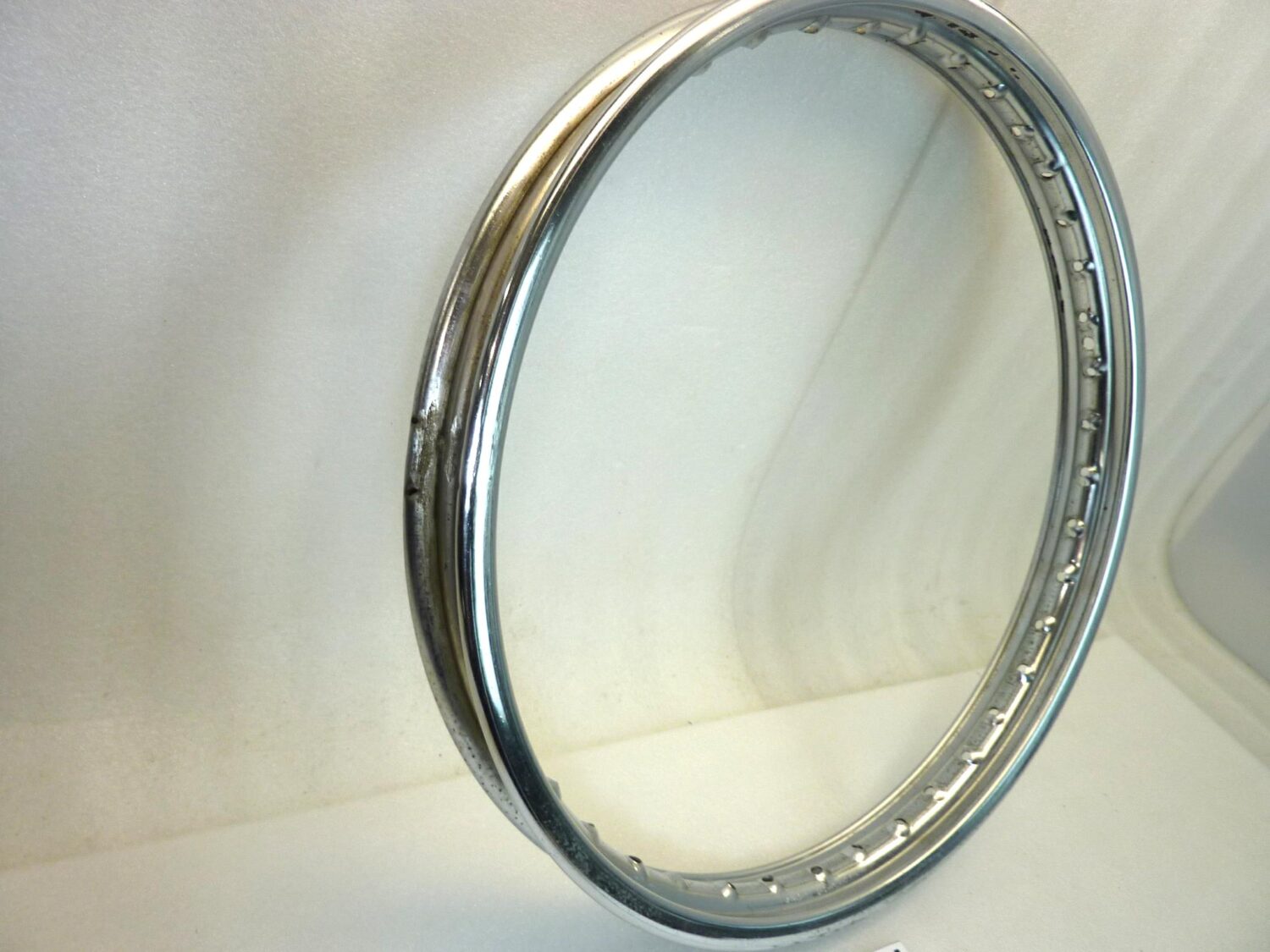 Cerchio moto epoca Radaelli 19 40 fori bordo H canale esterno 59,2 mm interno 38 mm ruota Nuovo fondo di magazzino leggi descrizione - immagine 2