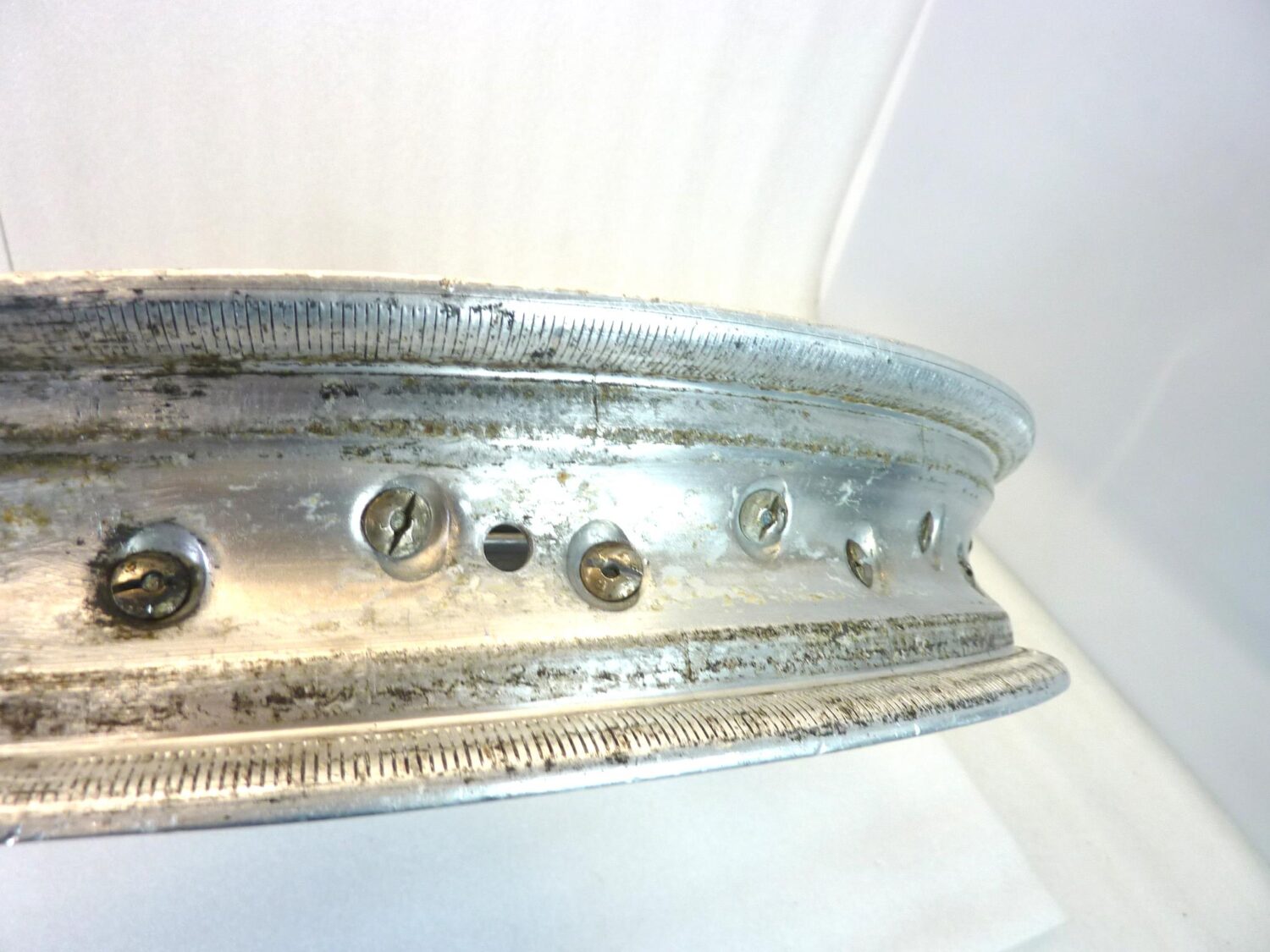 Cerchio anteriore Guzzi V7 850 GT ruota Borrani 18 x 3 RECORD bordo H alluminio canale esterno 74,2 mm interno 54,7 mm - immagine 9
