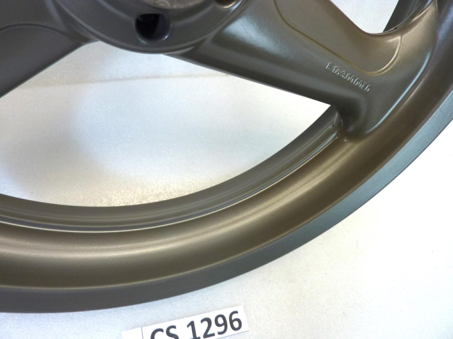 Cerchio anteriore Guzzi Breva 750 IE 2006 17 x 3,00 cod GU32610310 ruota - immagine 5