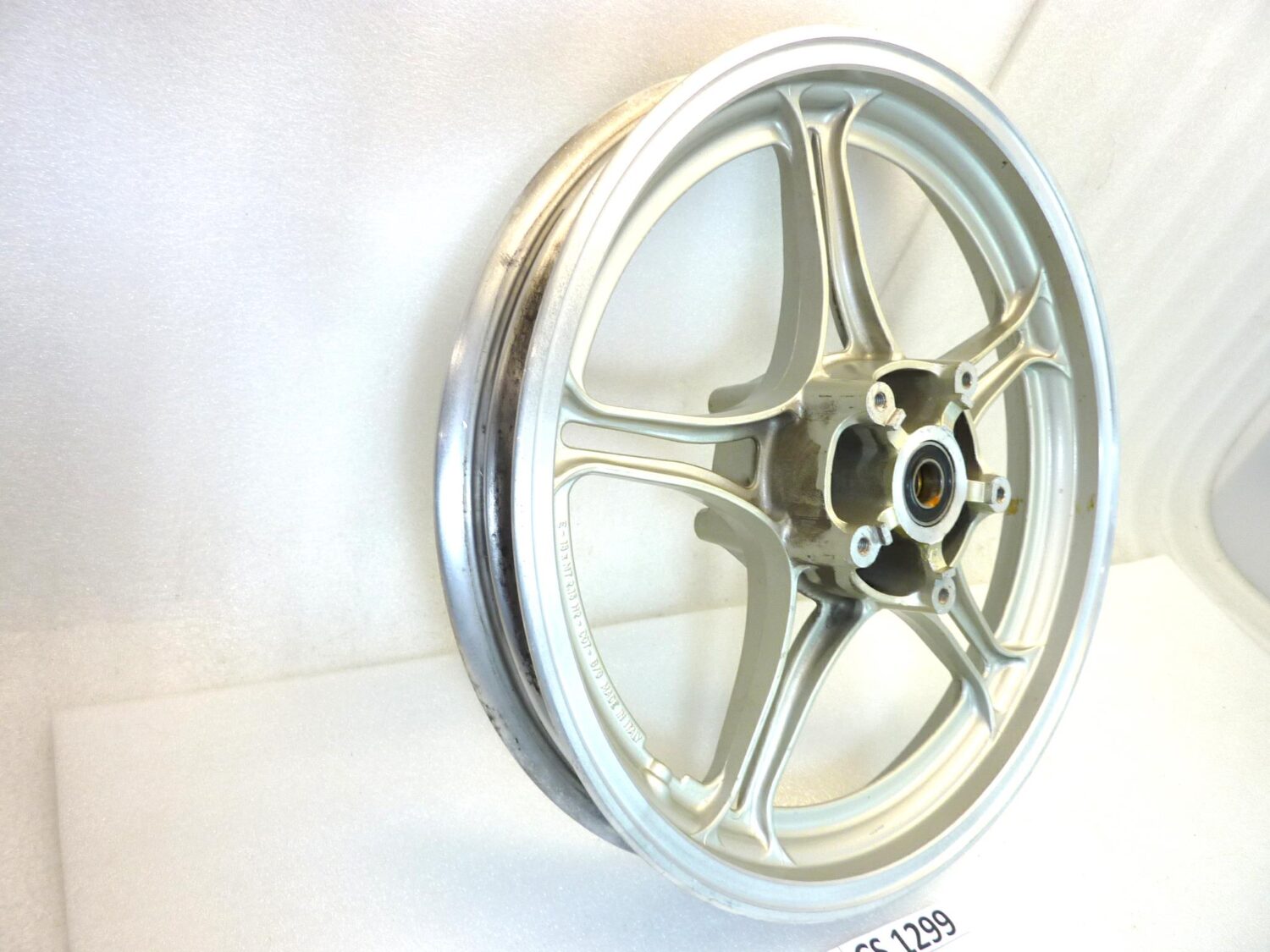 Cerchio anteriore Moto Guzzi Imola Lario 16 x 2,15 ruota - immagine 2